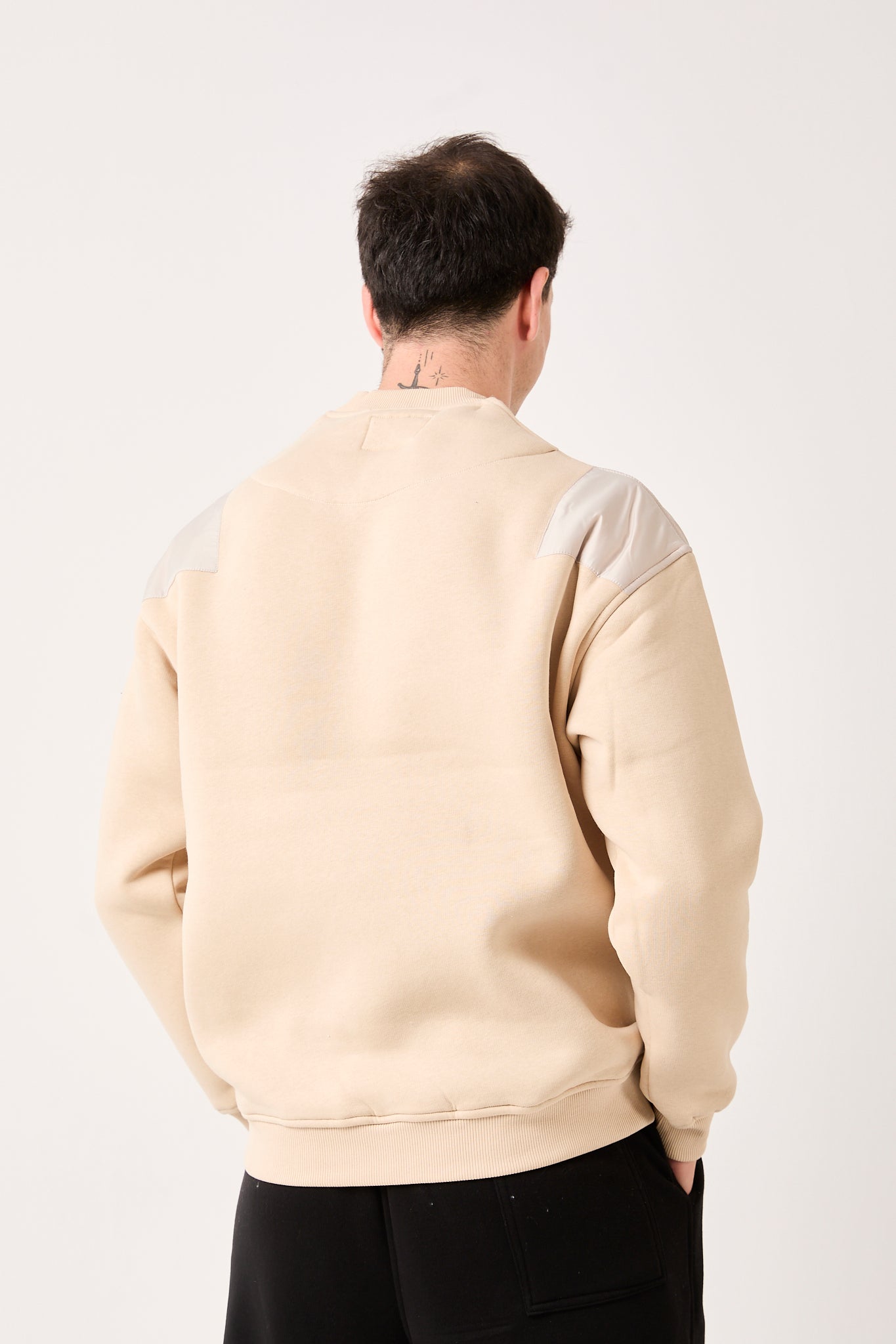 X-4006 Oversized Sweatshirt with Zipped Pocket – Beige | 3-Thread Brushed Fleece