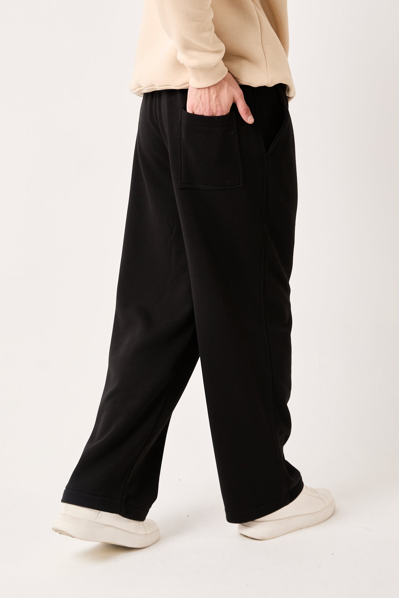 X-1001 Black Wide-Leg Sweatpants