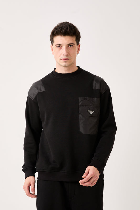 X-1005 Oversized Sweatshirt with Zipped Pocket – Black | 3-Thread Brushed Fleece