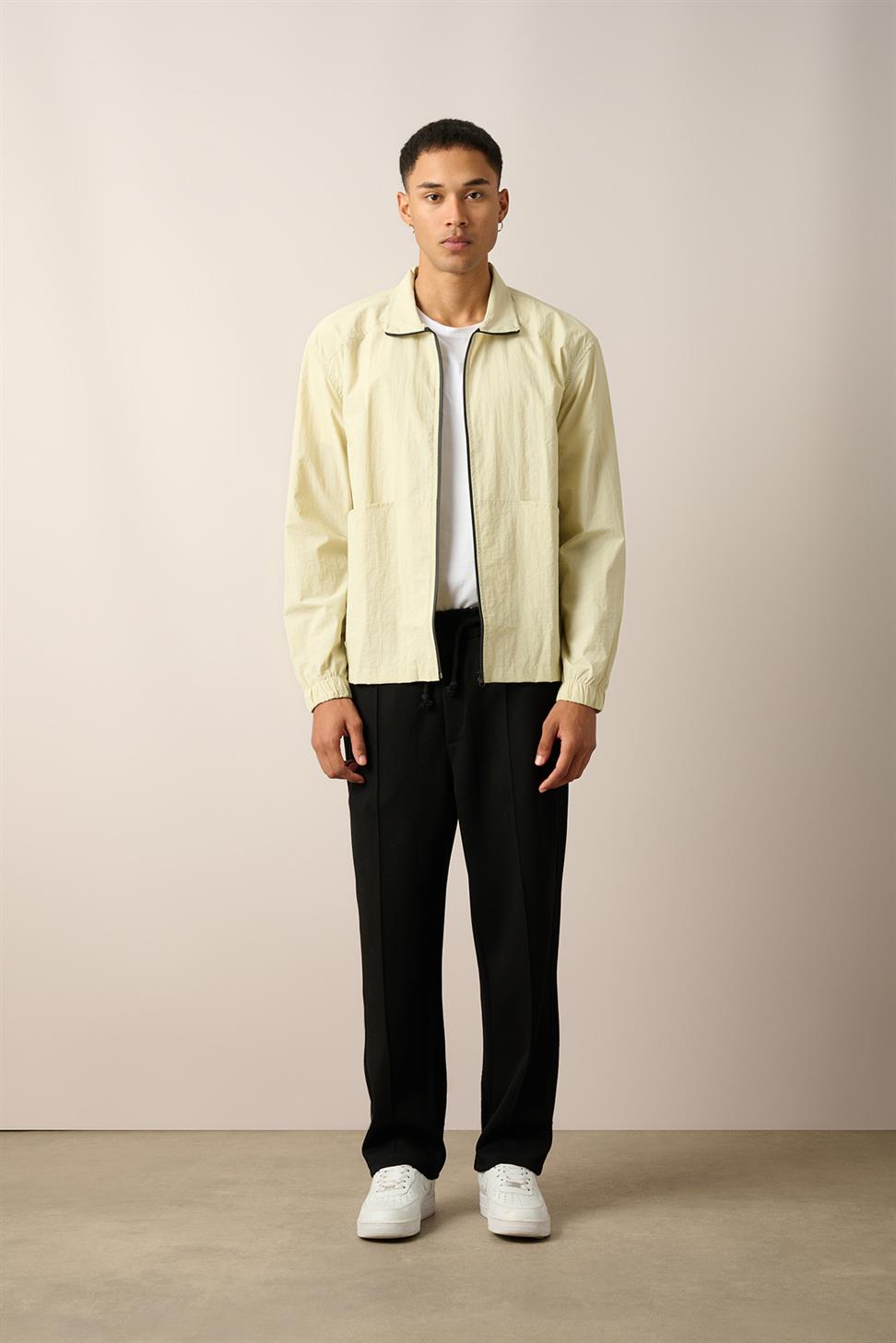 R-2446 Men’s Elastic Cuff Pocket Detail Parachute Windbreaker – Beige
