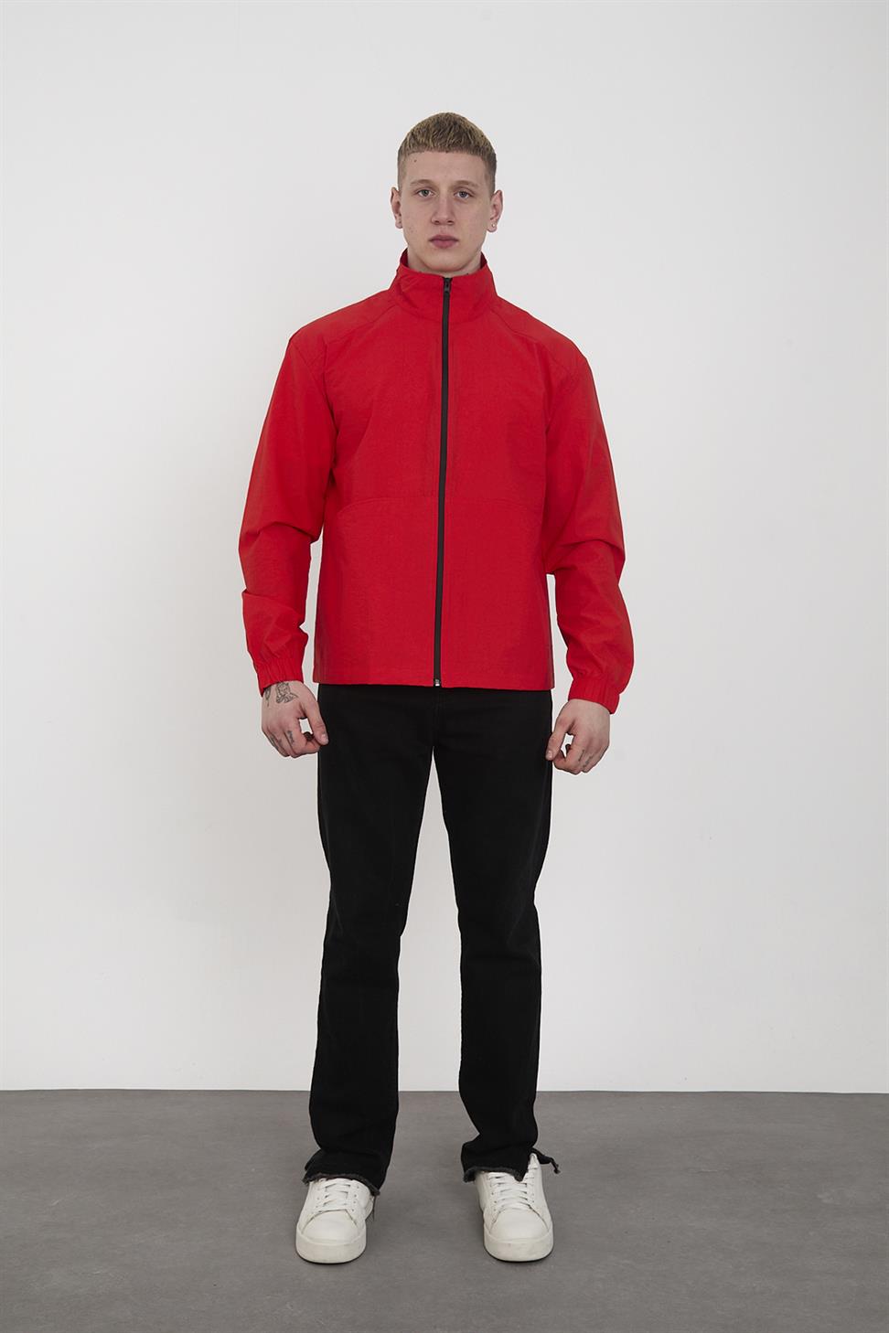 R-2446 Men’s Elastic Cuff Pocket Detail Parachute Windbreaker – Red