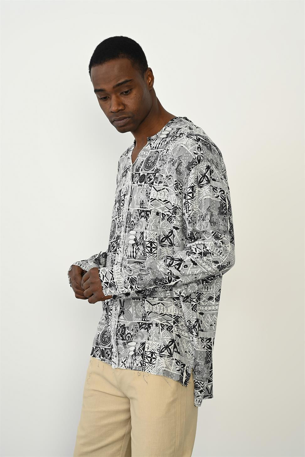 R-3976 Men’s Raw Stitch Detail Long Sleeve Digital Print Buttonless Shirt