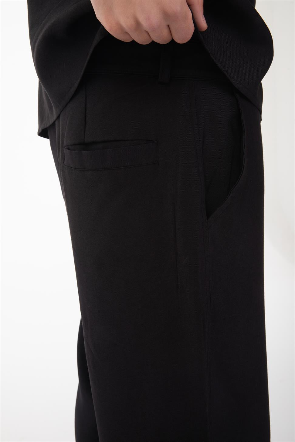 R-4422 R-4422 Men’s Short Sleeve Shirt & Zip-Up Trousers Set – Viscose Blend, Black Two-Piece Outfit