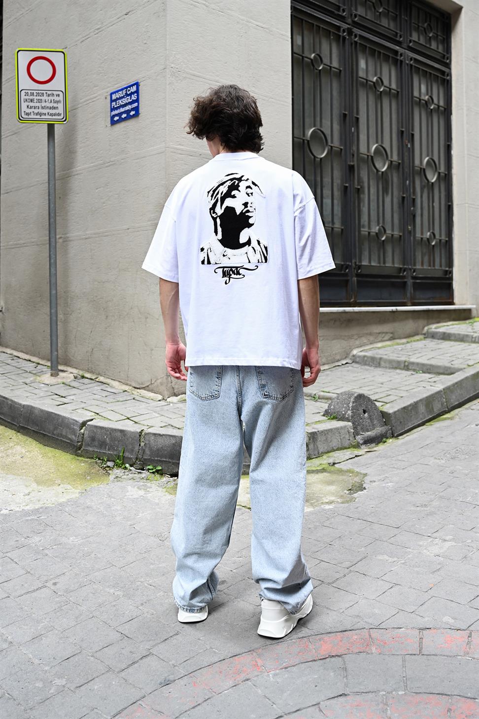 R-5804 Tupac Embroidered Suprem T-Shirt