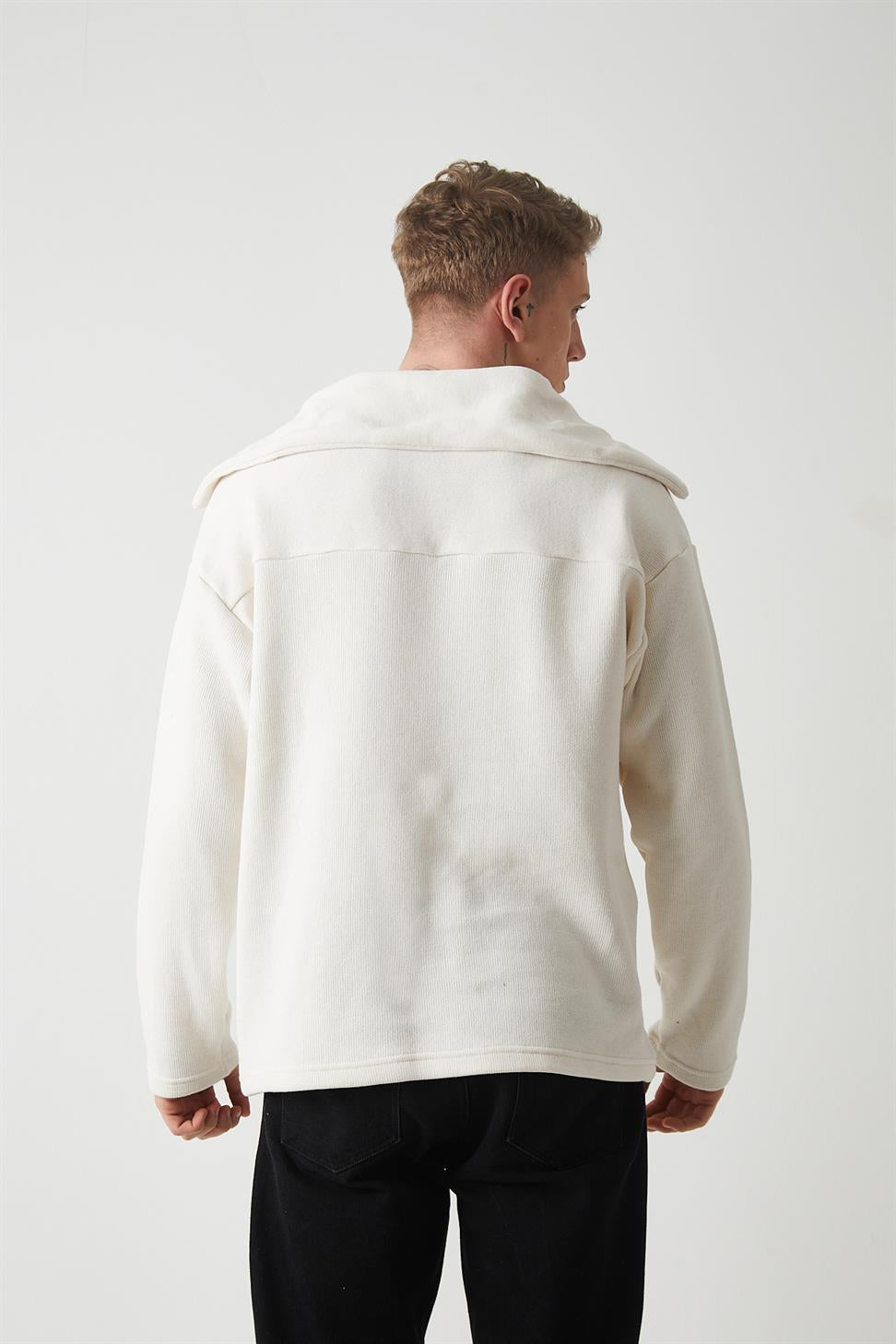 R-5850 Men’s Knitted Sweatshirt with Collar Detail – Ecru