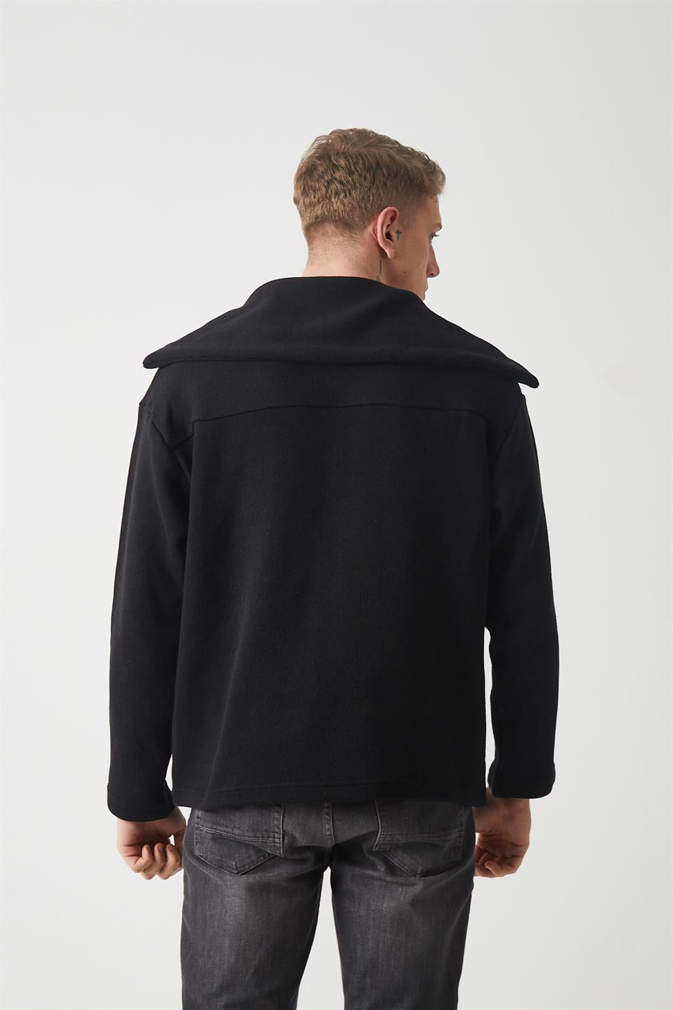 R-5850 Men’s Knitted Sweatshirt with Collar Detail – Black