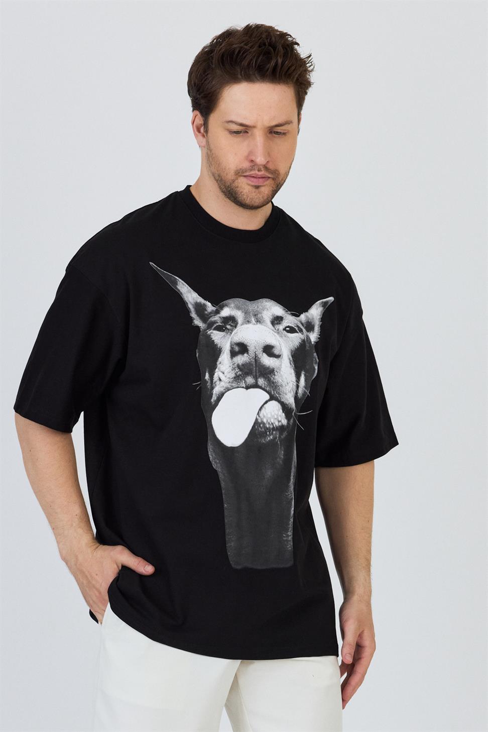 R-5861 R-5861 Men’s 100% Cotton Supima Jersey T-Shirt – Black Oversize with Dog Print Detail