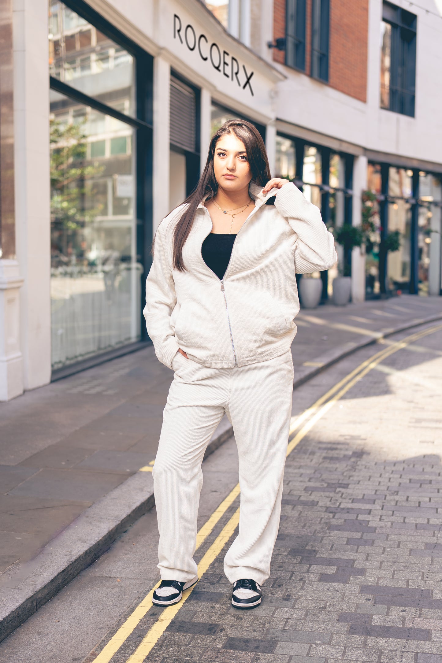 X-3002 Unisex Off-White Velvet Tracksuit – Premium Zip-Up Jacket & Trousers Set