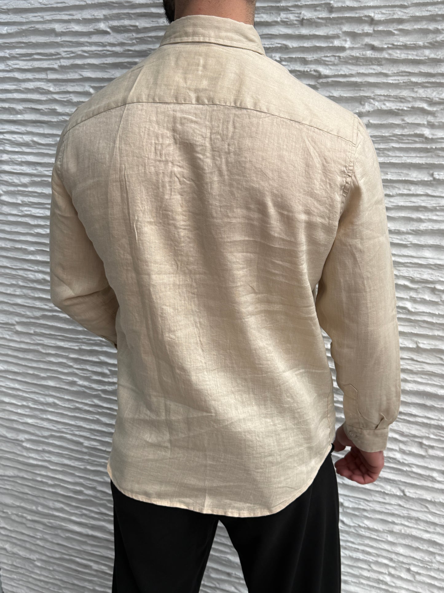 color:beige