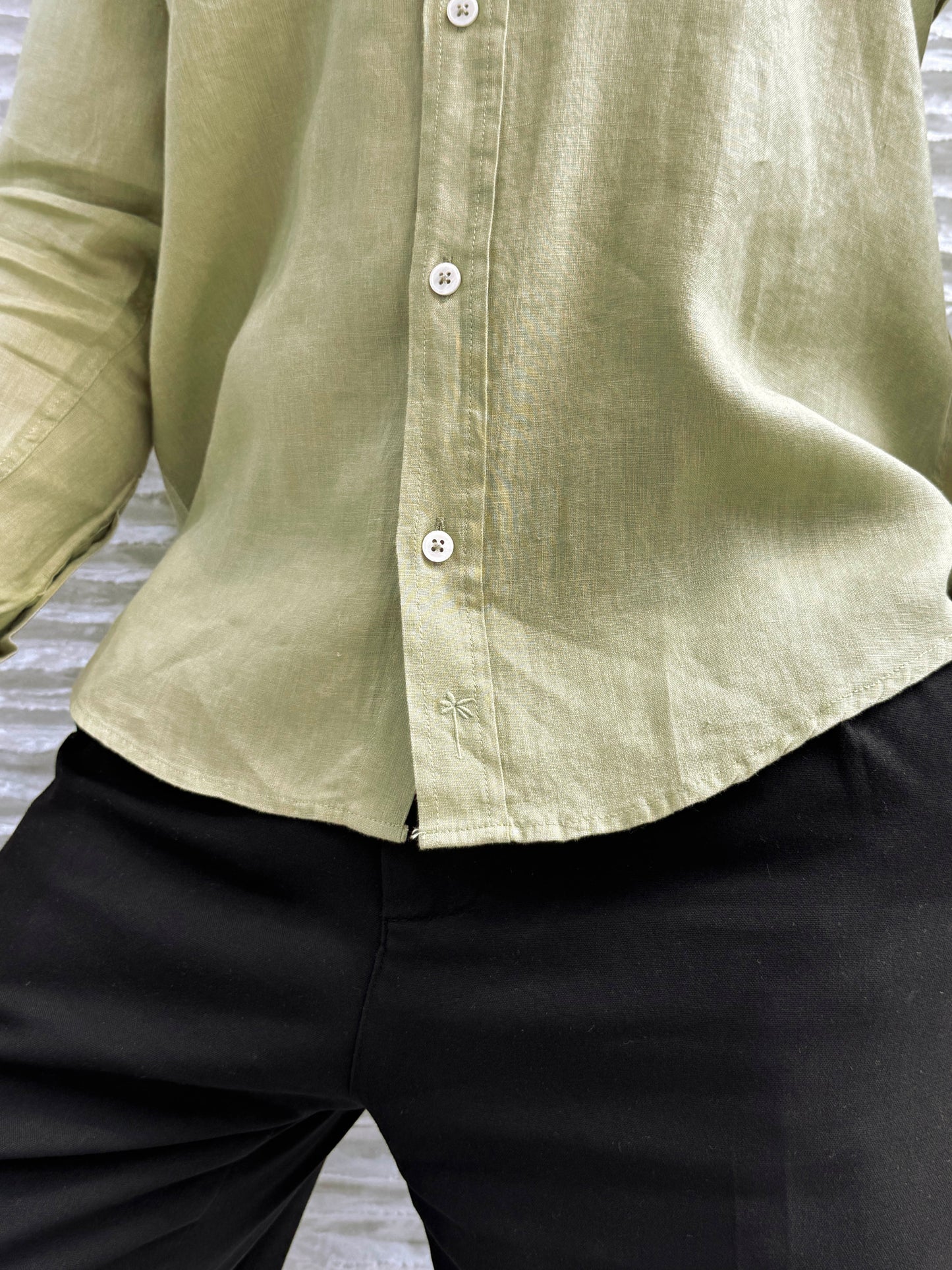 color:green