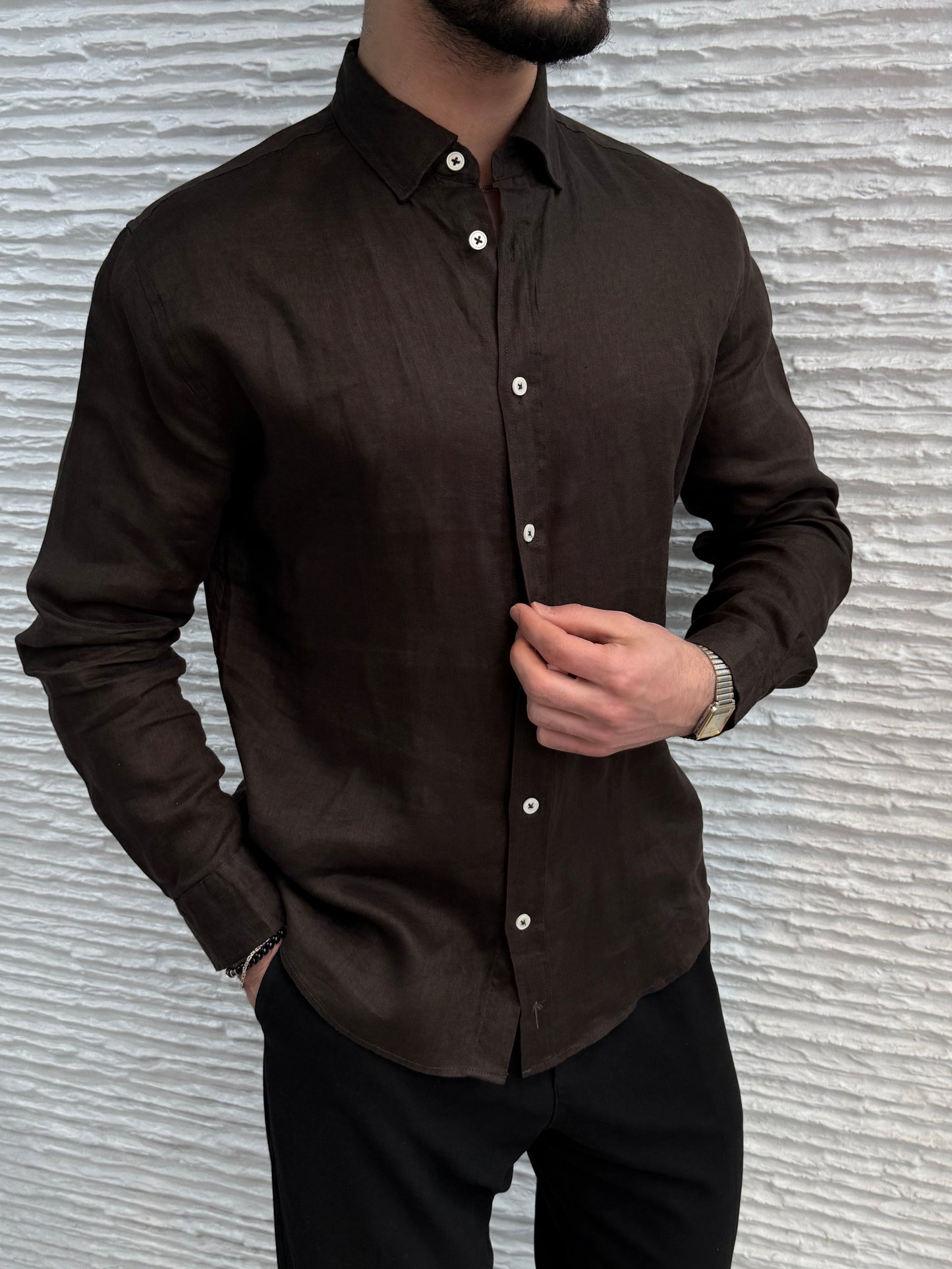 color:brown
