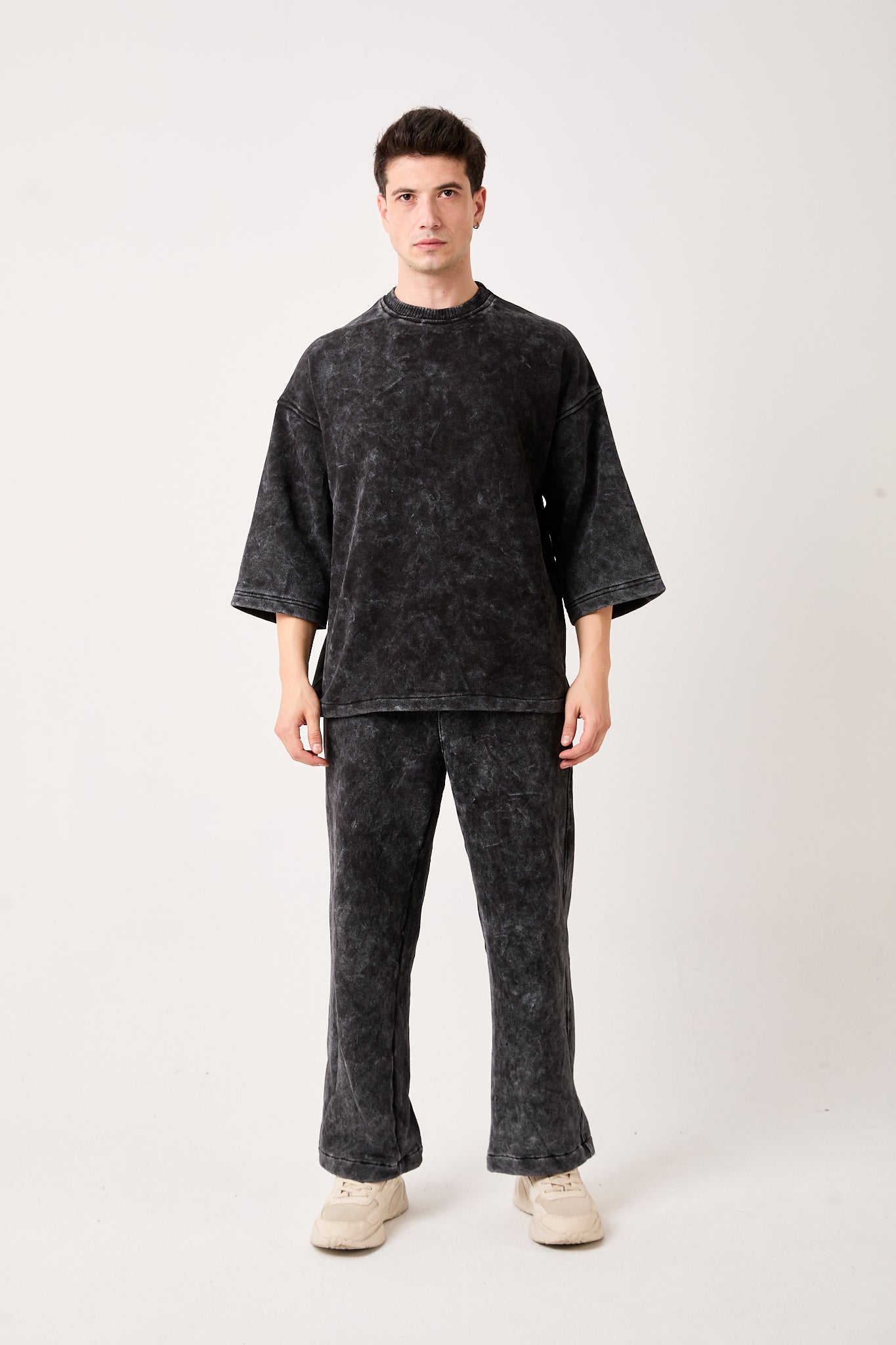 X-4001 – Washed Black ¾ Sleeve Oversized Sweatshirt