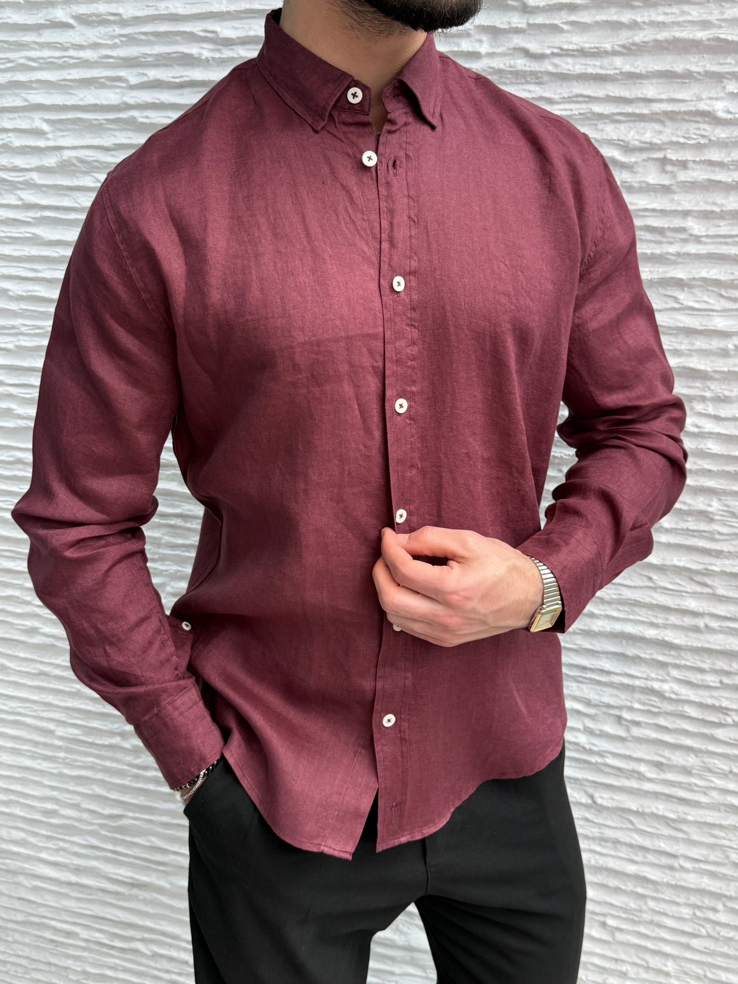 color:burgundy