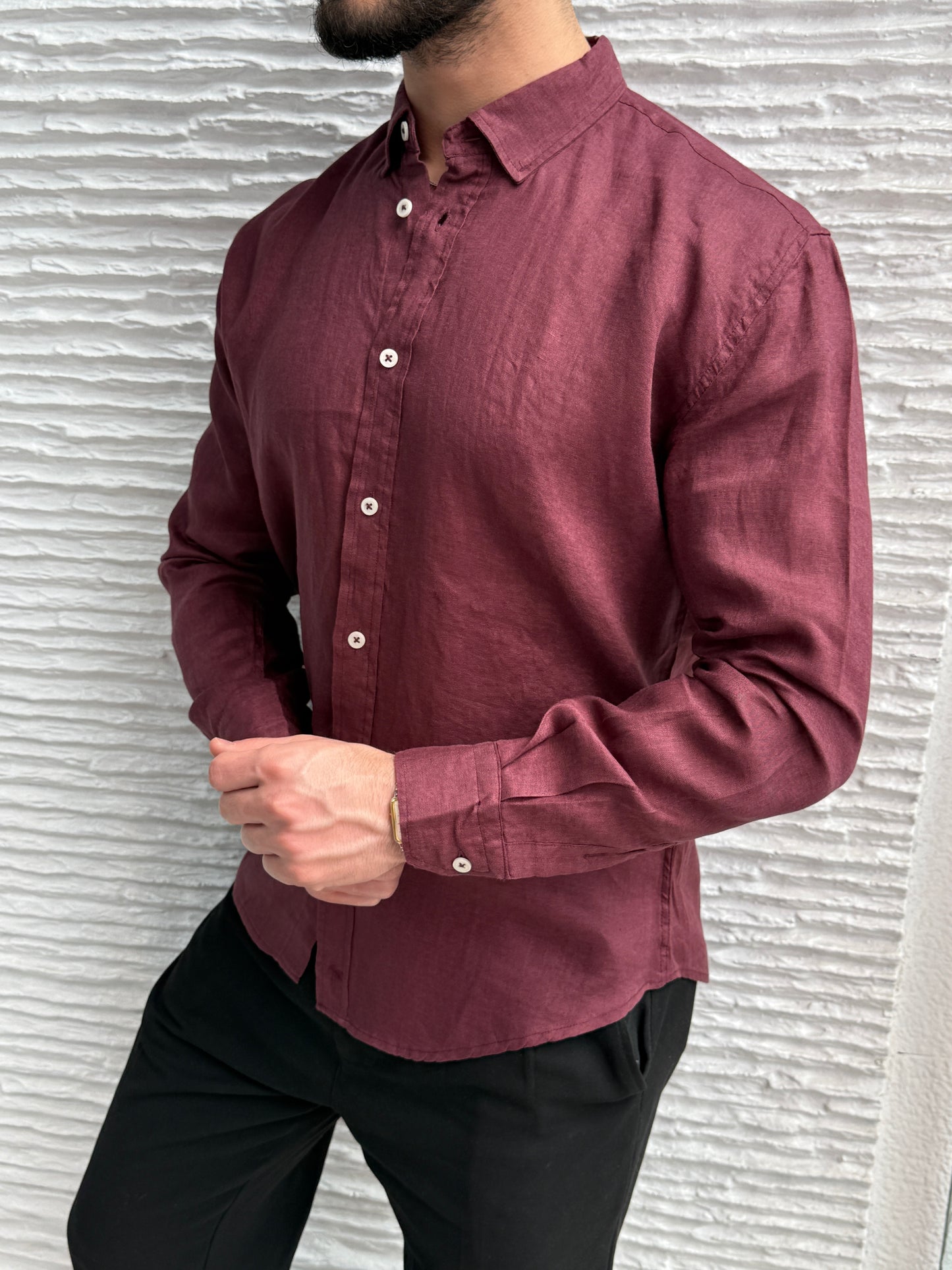 color:burgundy