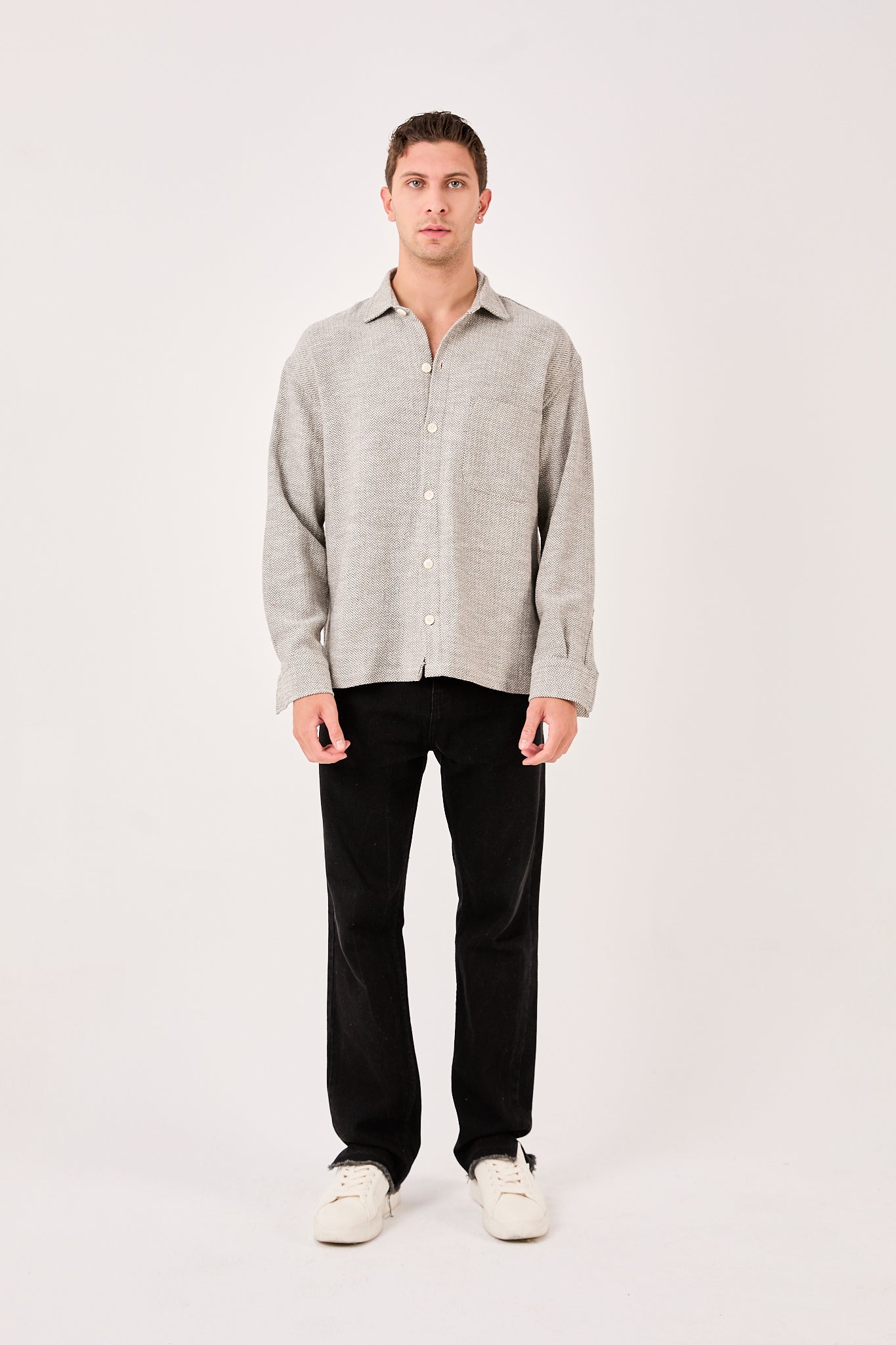 X-001 Men’s Light Grey Herringbone Weave Shirt – Regular Fit