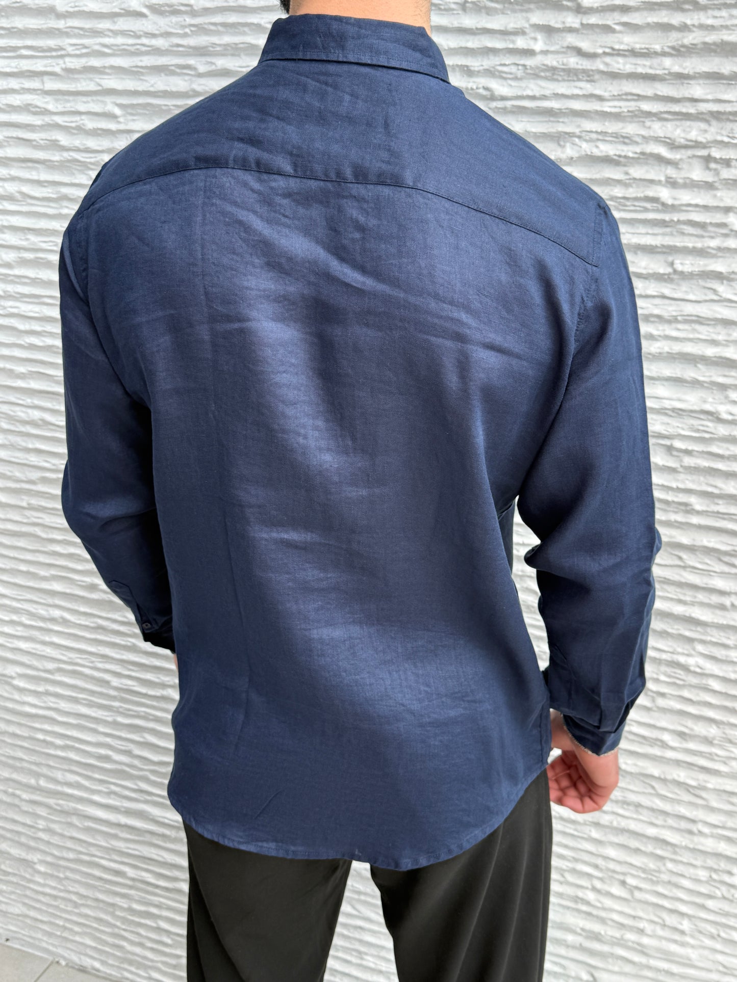 color:navy