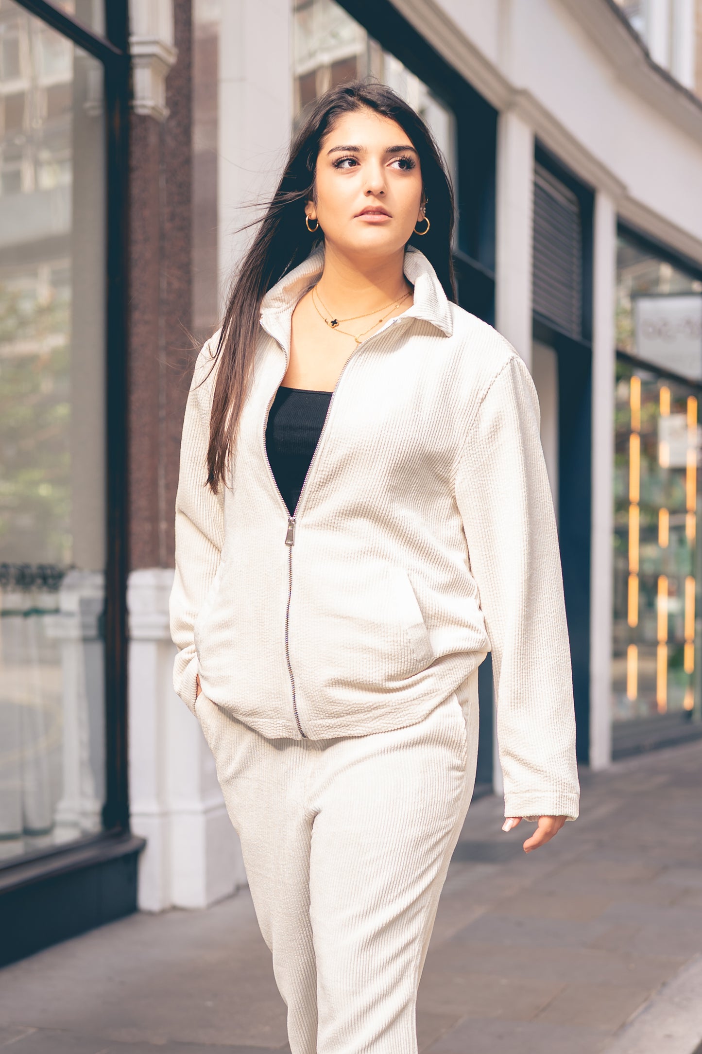 X-3002 Unisex Off-White Velvet Tracksuit – Premium Zip-Up Jacket & Trousers Set