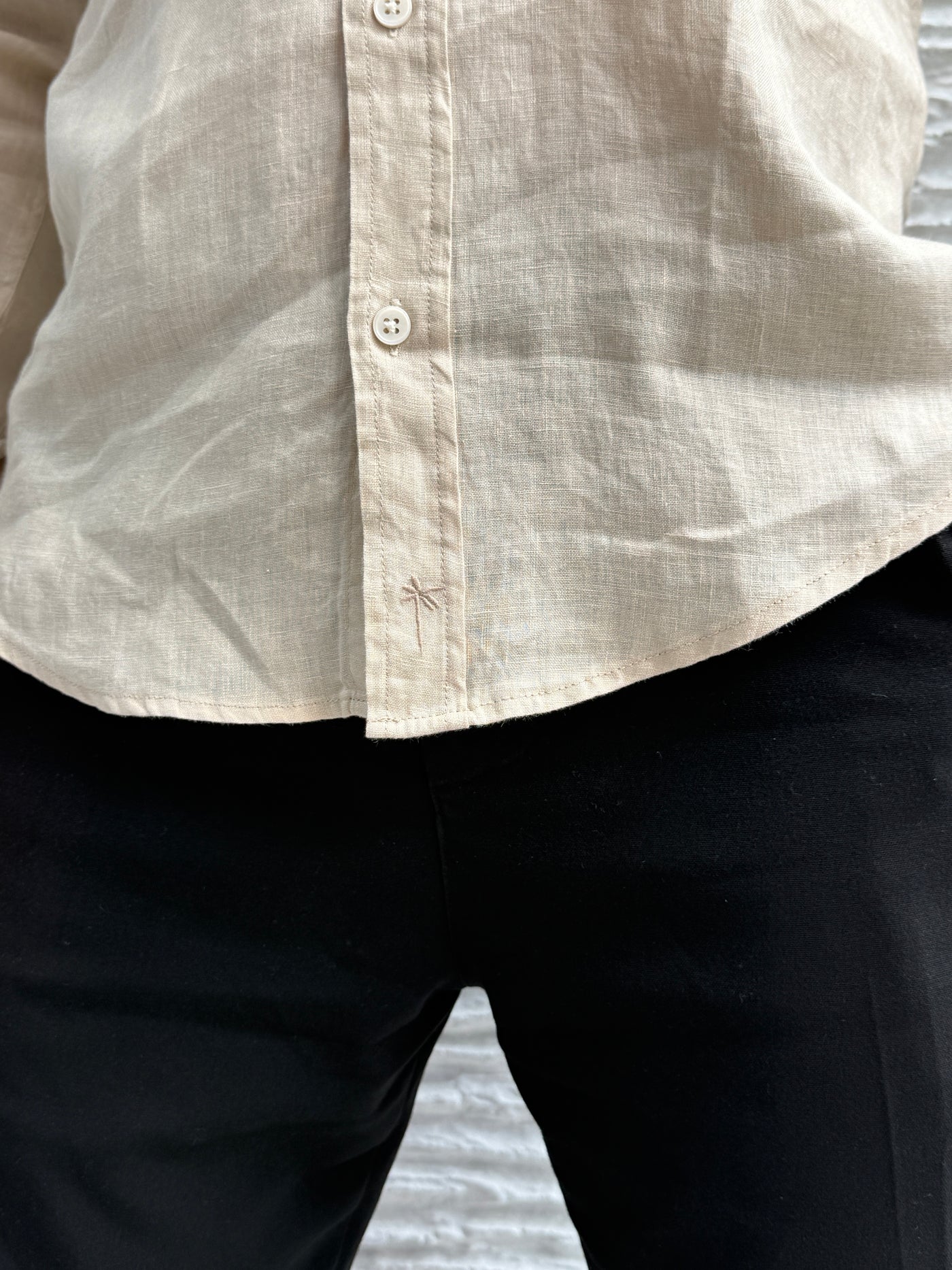 color:beige