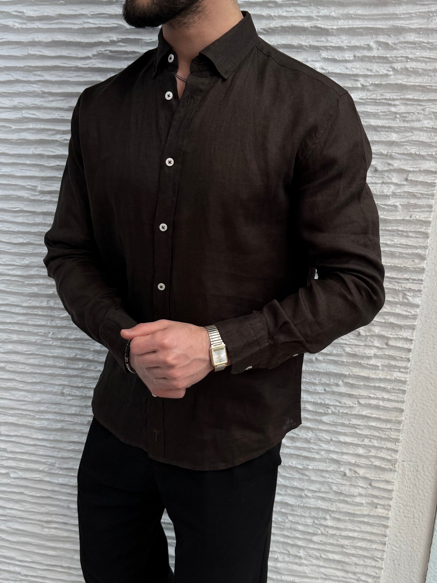 color:brown