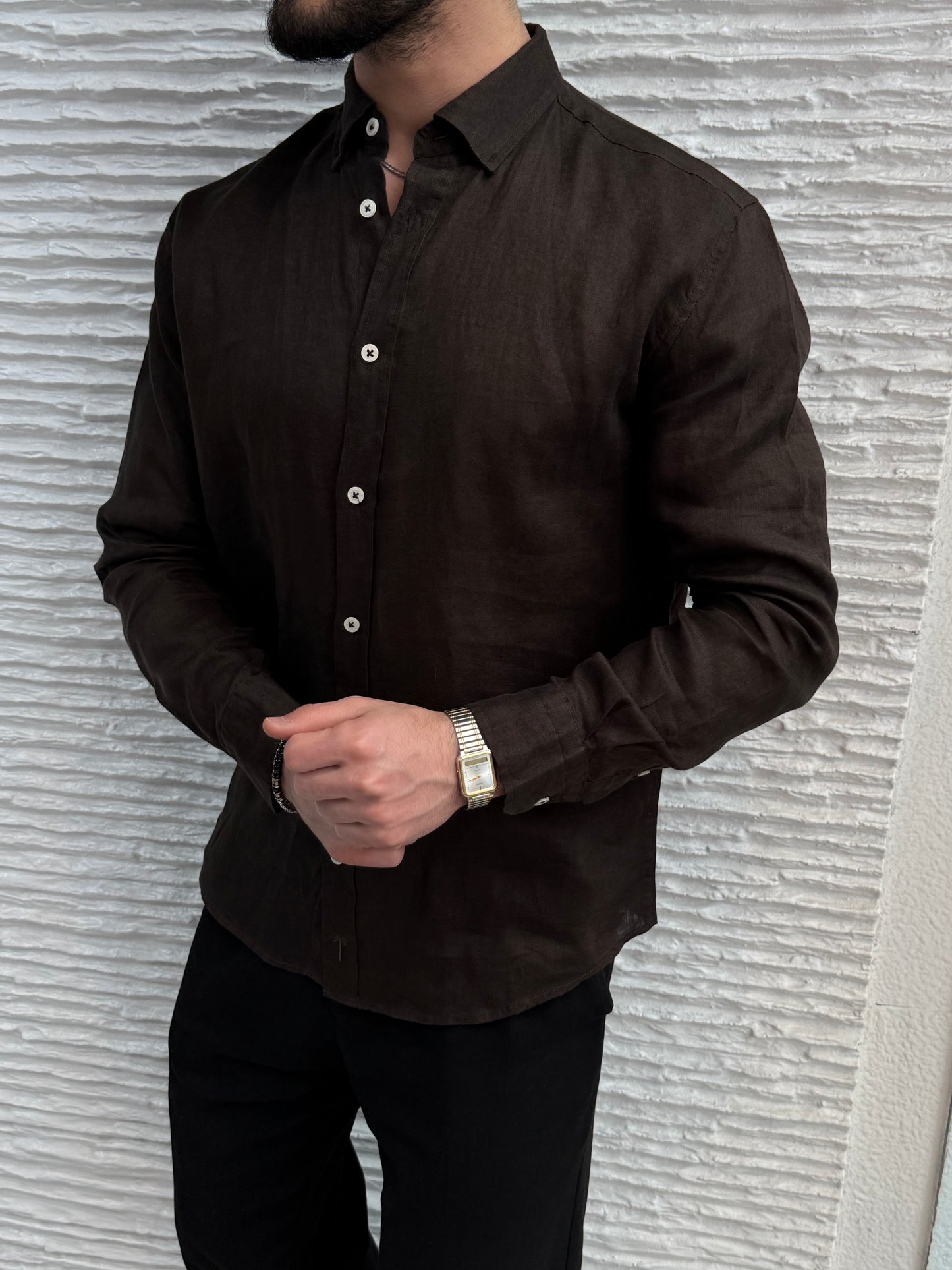 color:brown