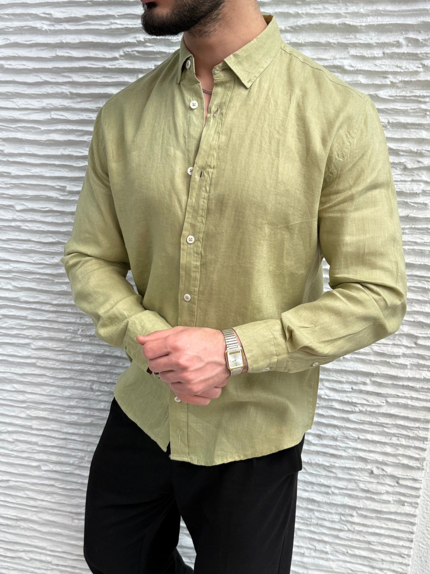 color:green