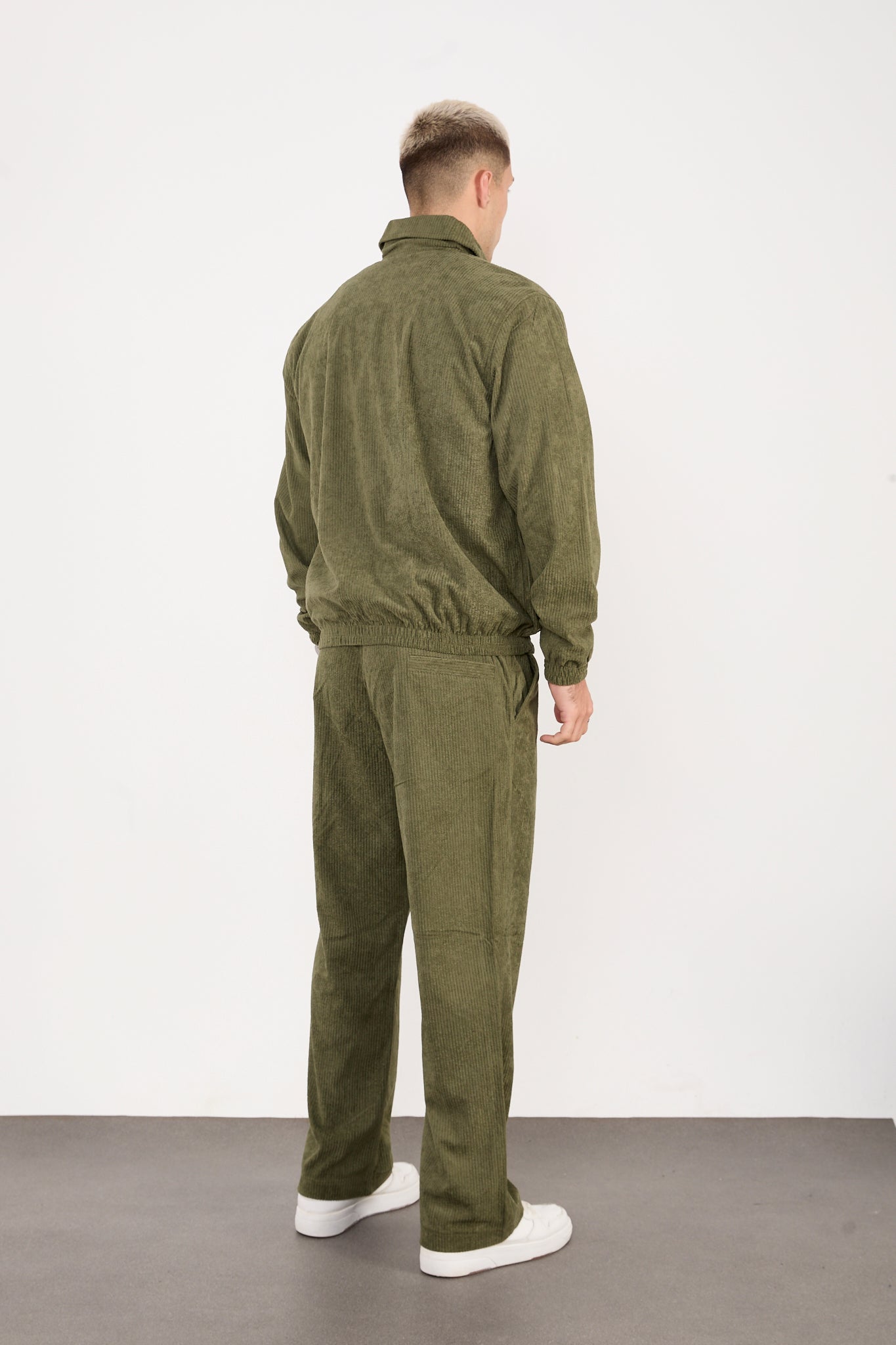 X-2037 Men’s Velour Zip Jacket & Matching Trousers Set – Olive