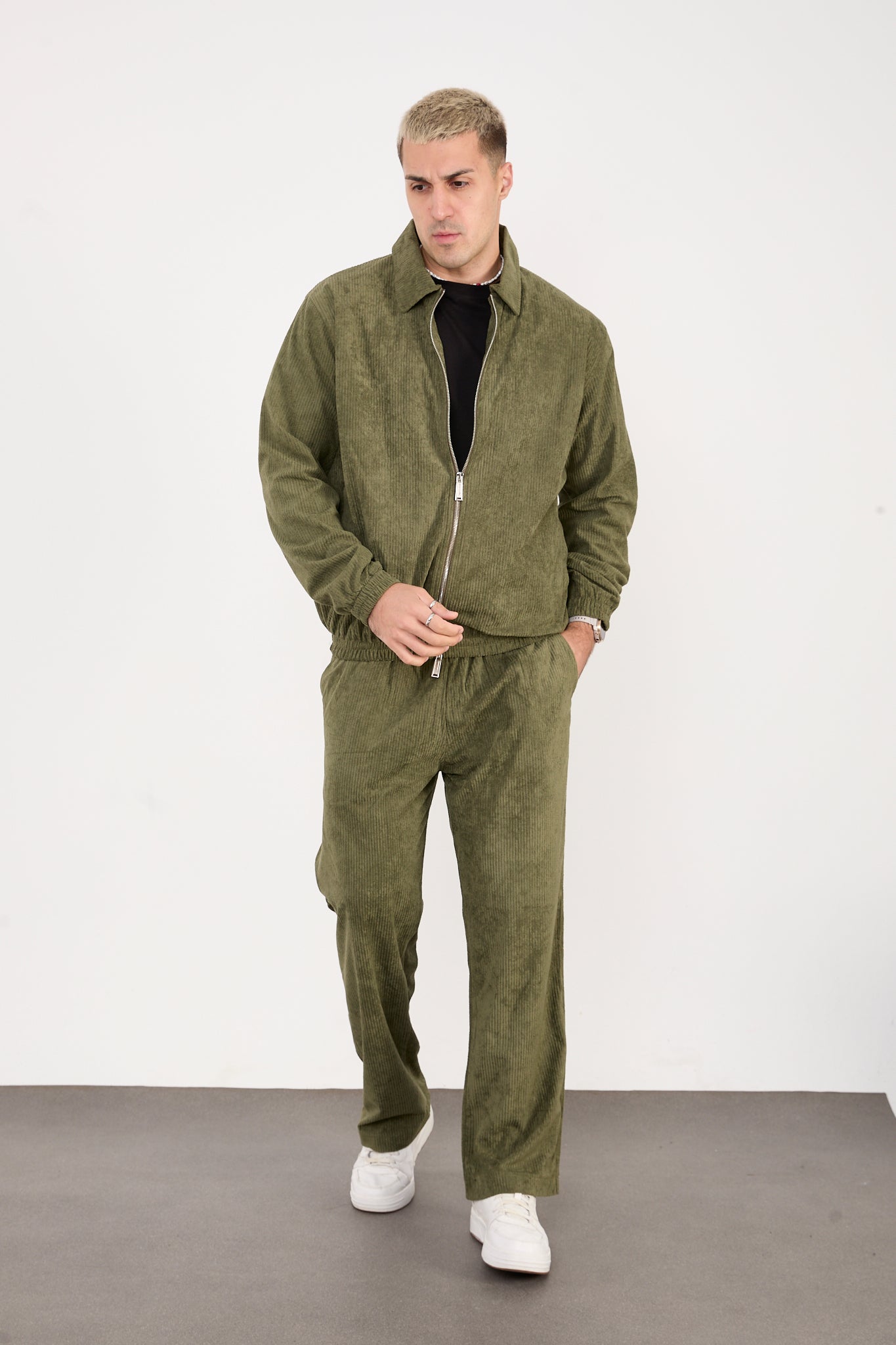 X-2037 Men’s Velour Zip Jacket & Matching Trousers Set – Olive
