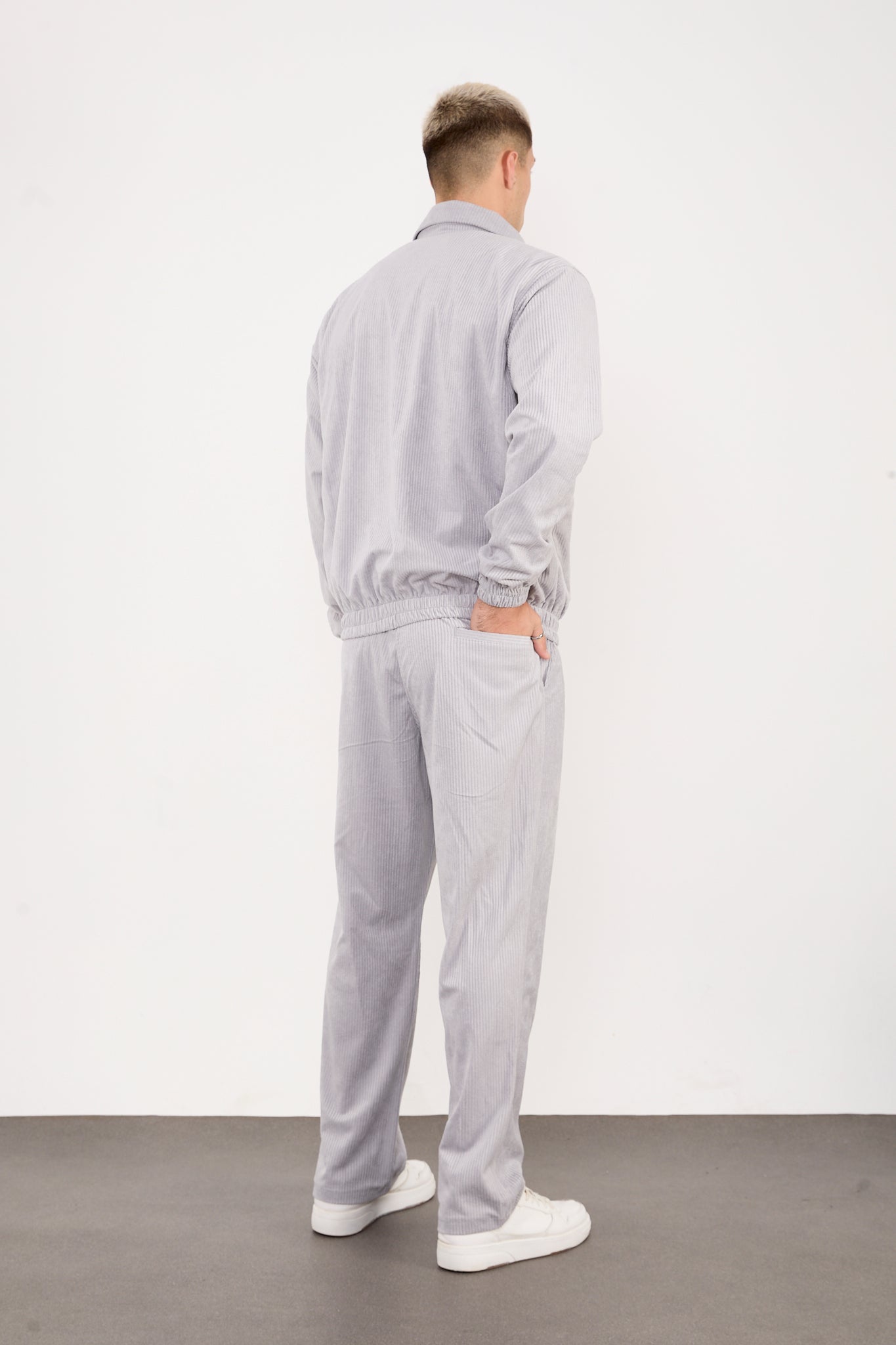X-2037 Men’s Velour Zip Jacket & Matching Trousers Set – Light Grey