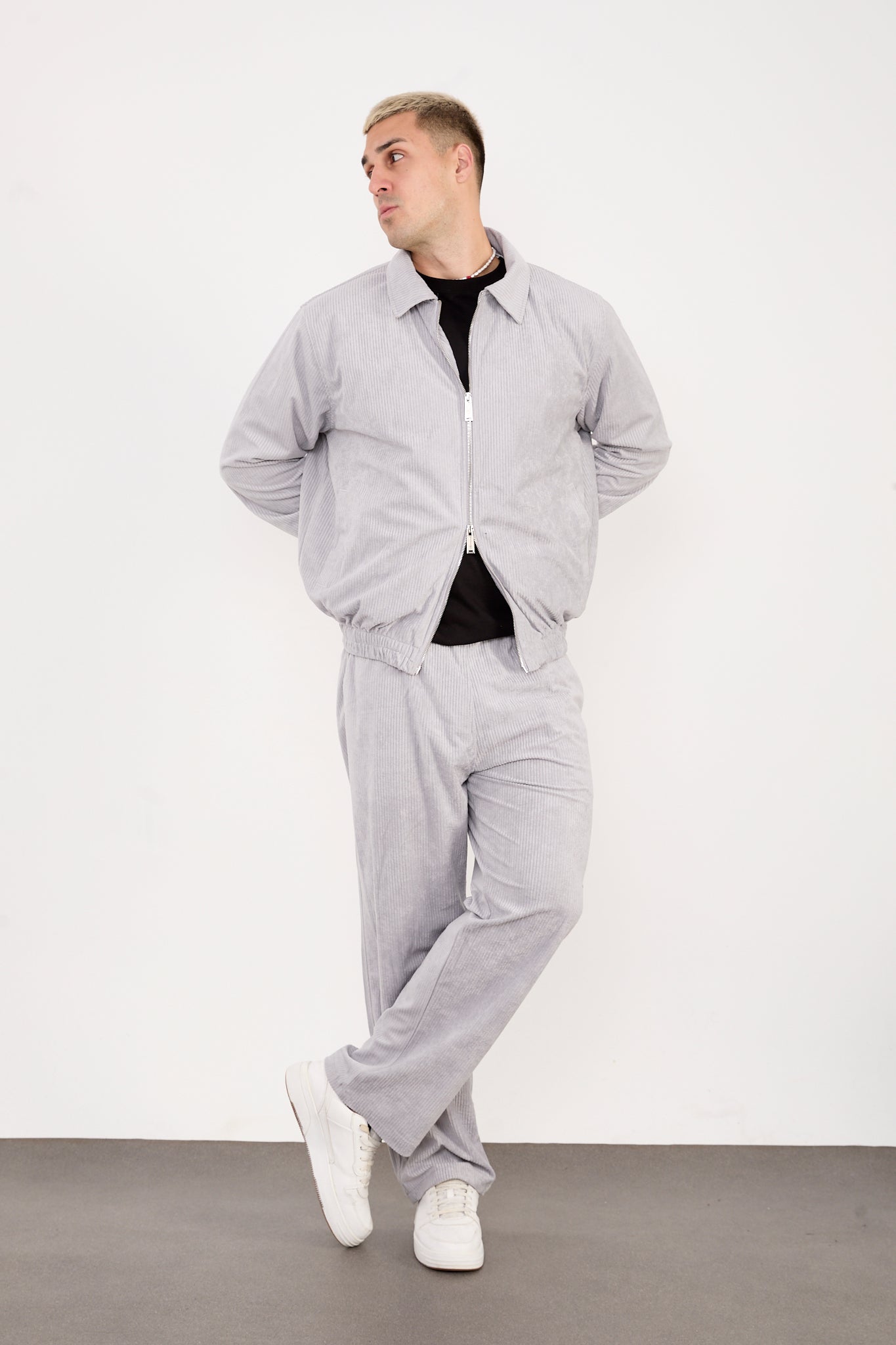 X-2037 Men’s Velour Zip Jacket & Matching Trousers Set – Light Grey