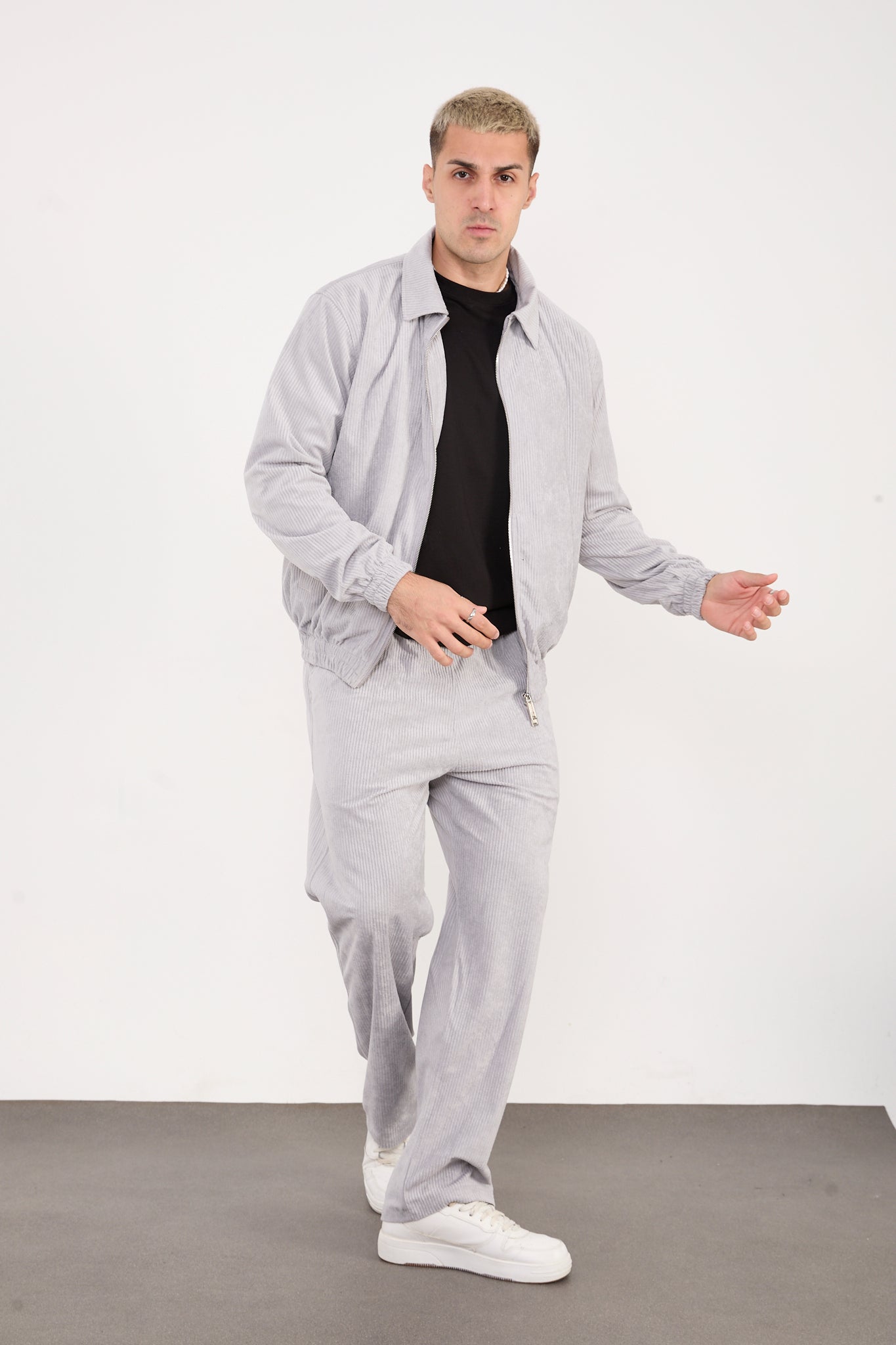 X-2037 Men’s Velour Zip Jacket & Matching Trousers Set – Light Grey