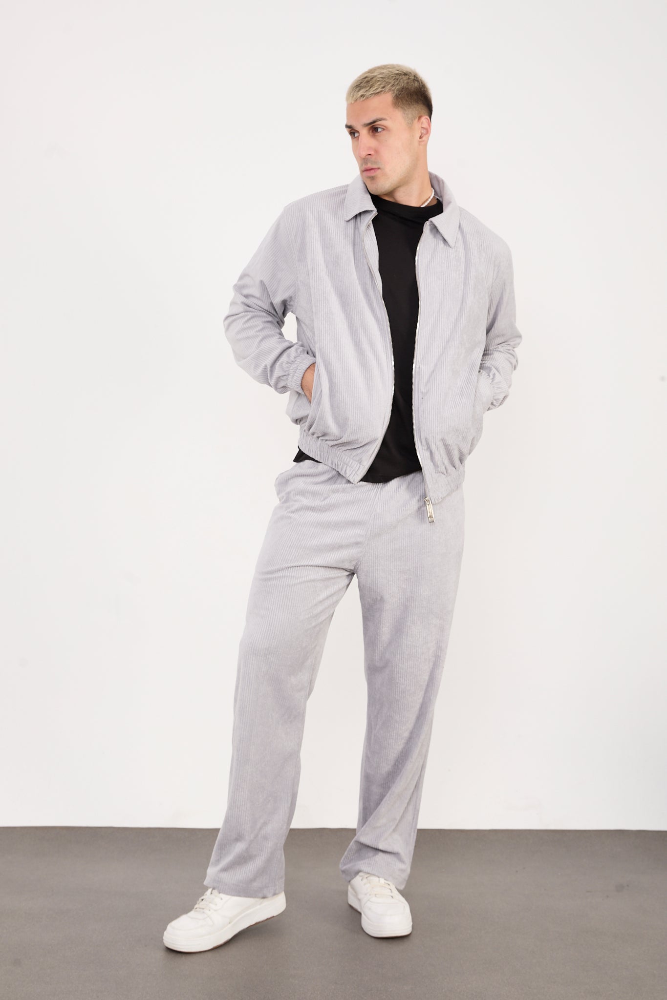 X-2037 Men’s Velour Zip Jacket & Matching Trousers Set – Light Grey