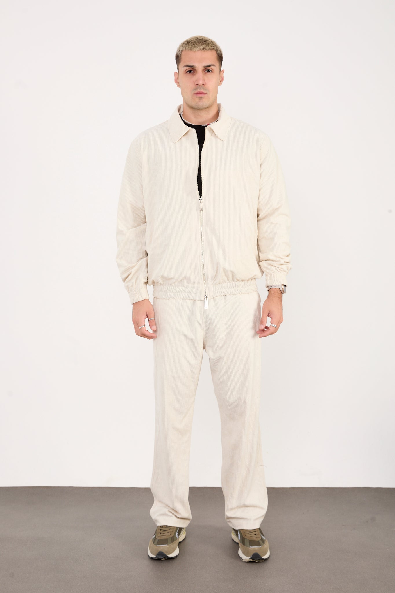 X-2037 Men’s Velour Zip Jacket & Matching Trousers Set – Cream