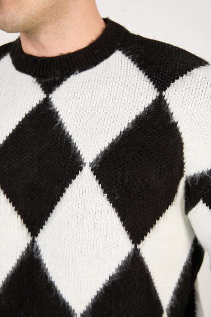 X-5008 Men’s Argyle Knit Sweater – Black & White