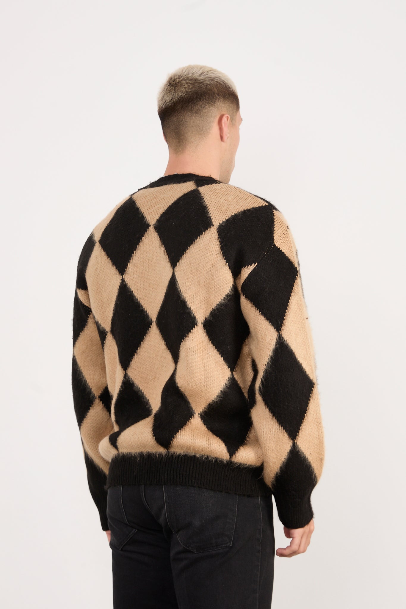 X-5007 Men’s Argyle Knit Cardigan – Beige & Black