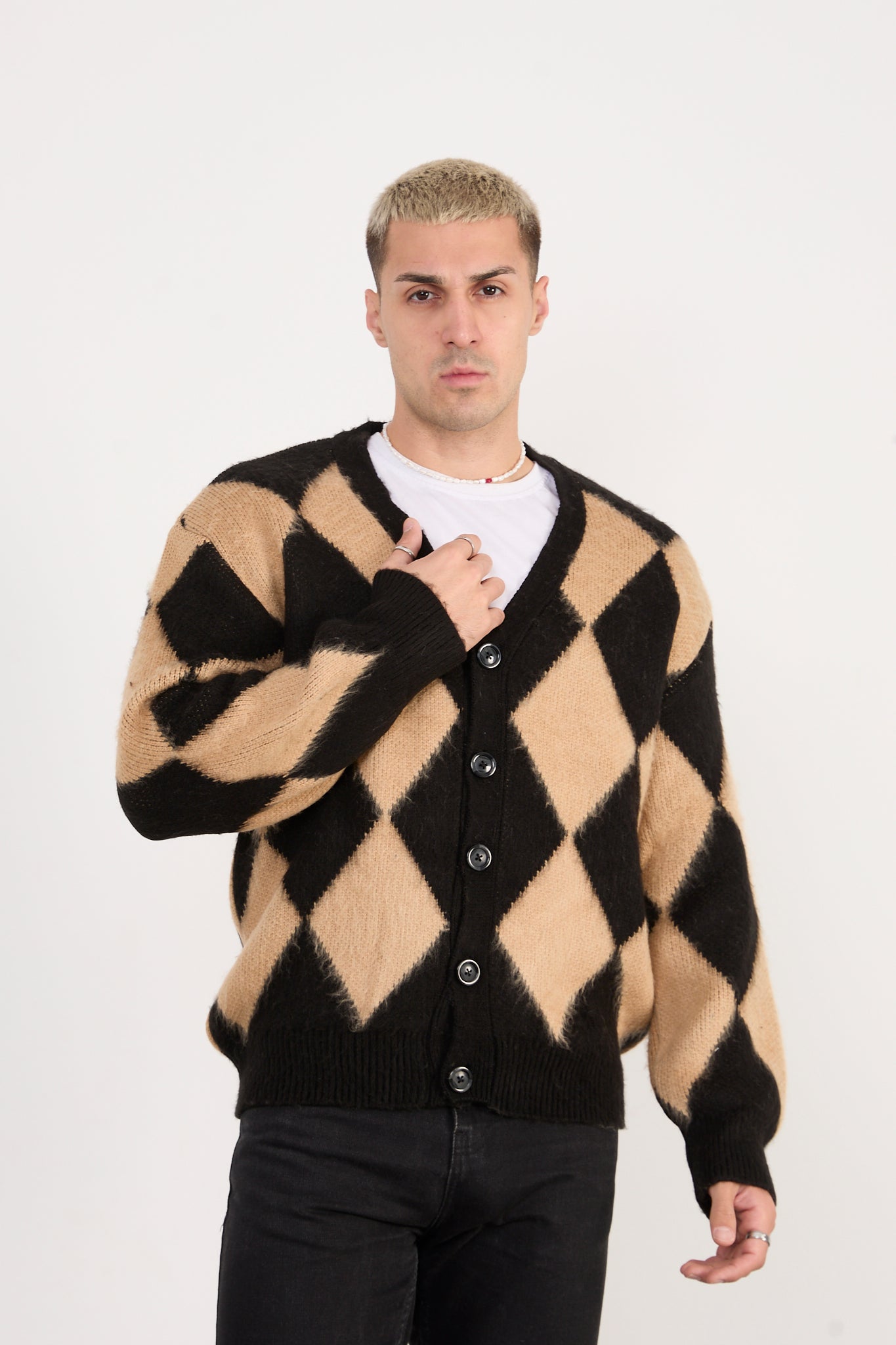 X-5007 Men’s Argyle Knit Cardigan – Beige & Black