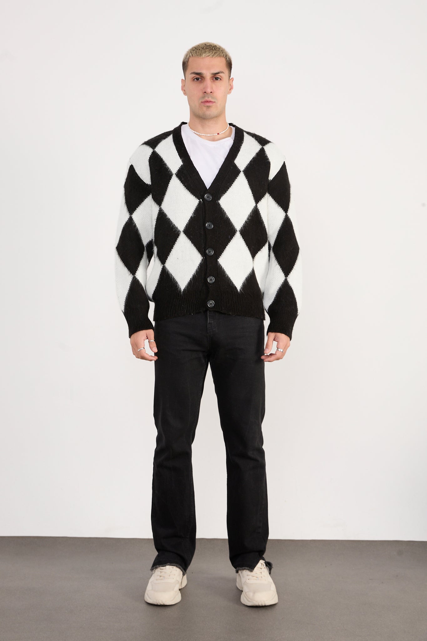 X-5007 Men’s Argyle Knit Cardigan – Black & White