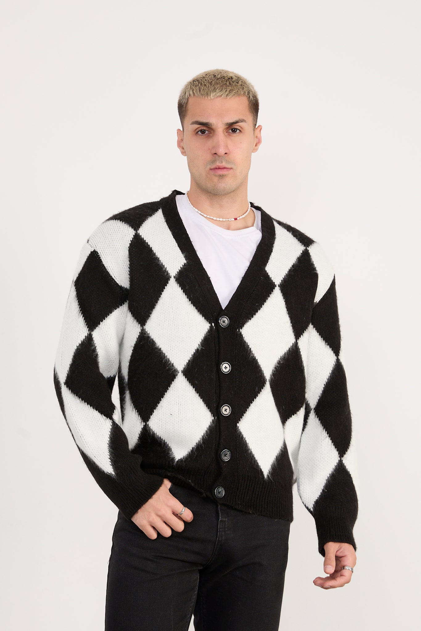 X-5007 Men’s Argyle Knit Cardigan – Black & White