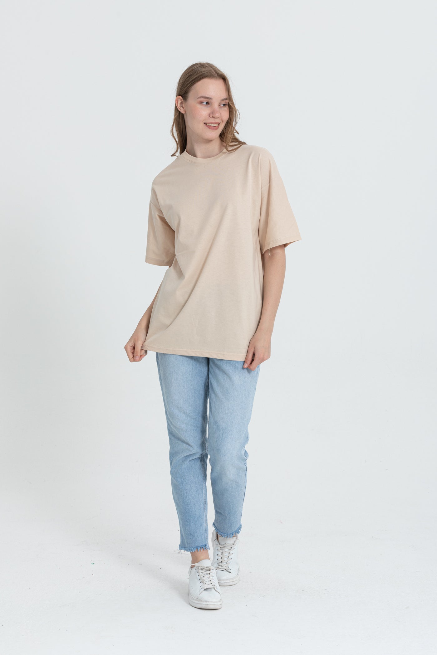 color:beige