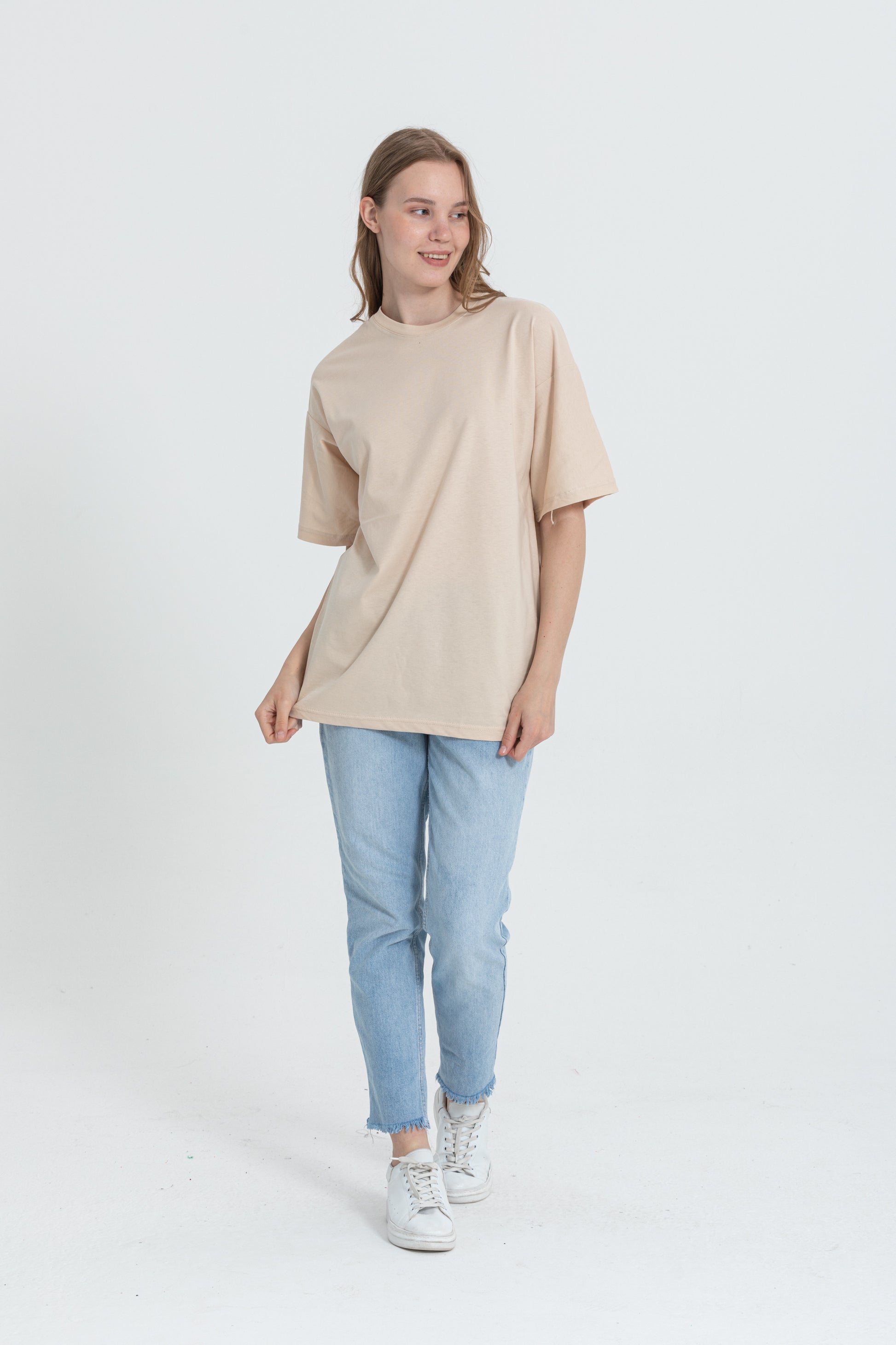 color:beige