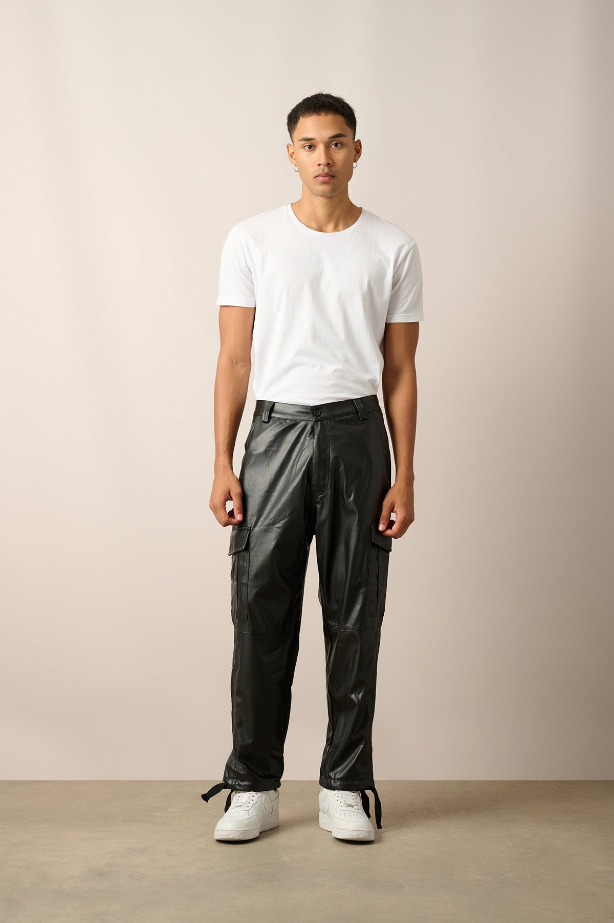 Men’s Black Split-Hem Vegan Leather Cargo Pants with Double Flap Pockets R-4341