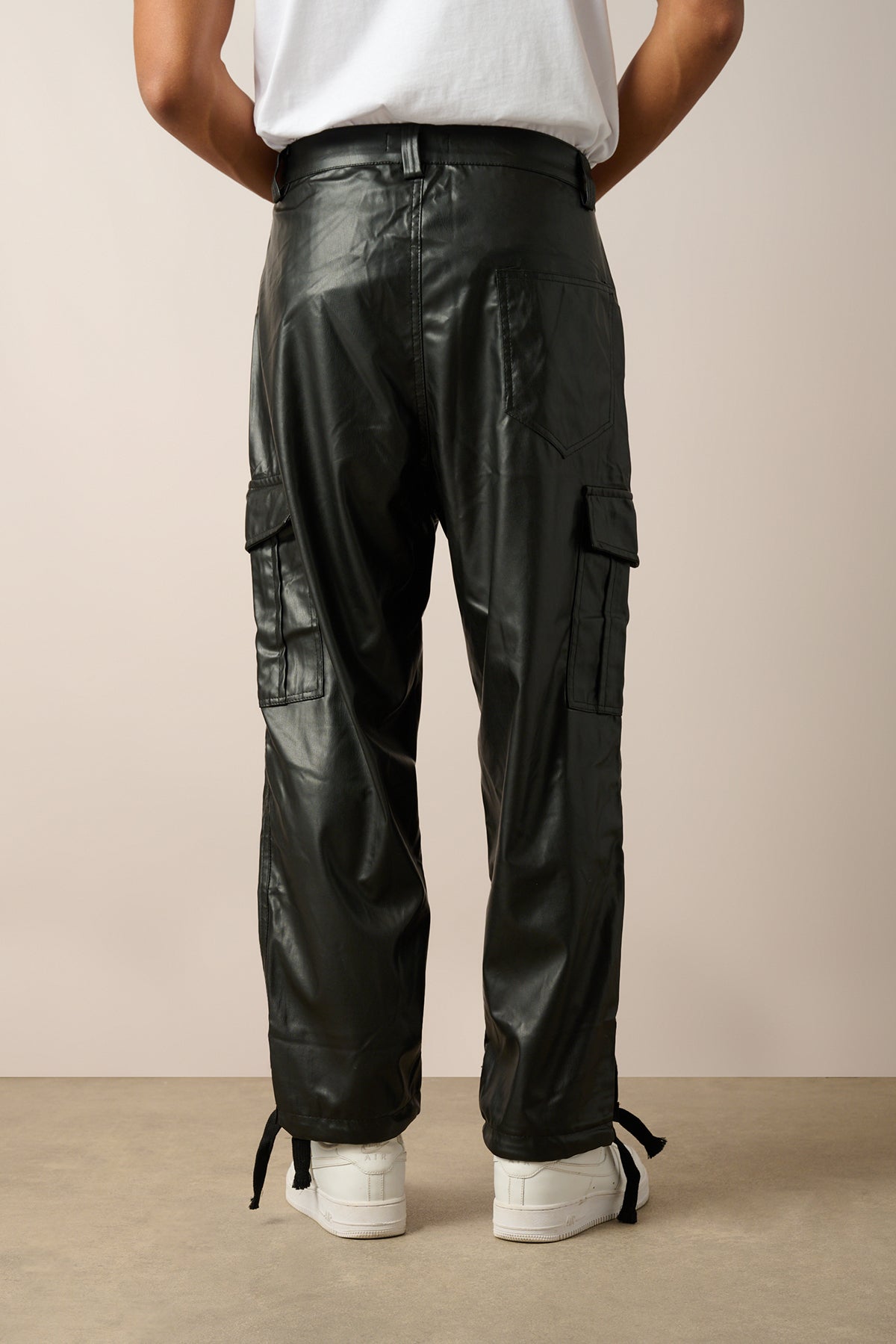 Men’s Black Split-Hem Vegan Leather Cargo Pants with Double Flap Pockets R-4341