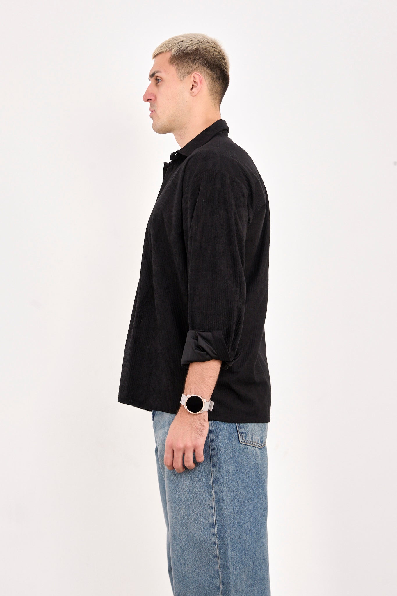 color:black