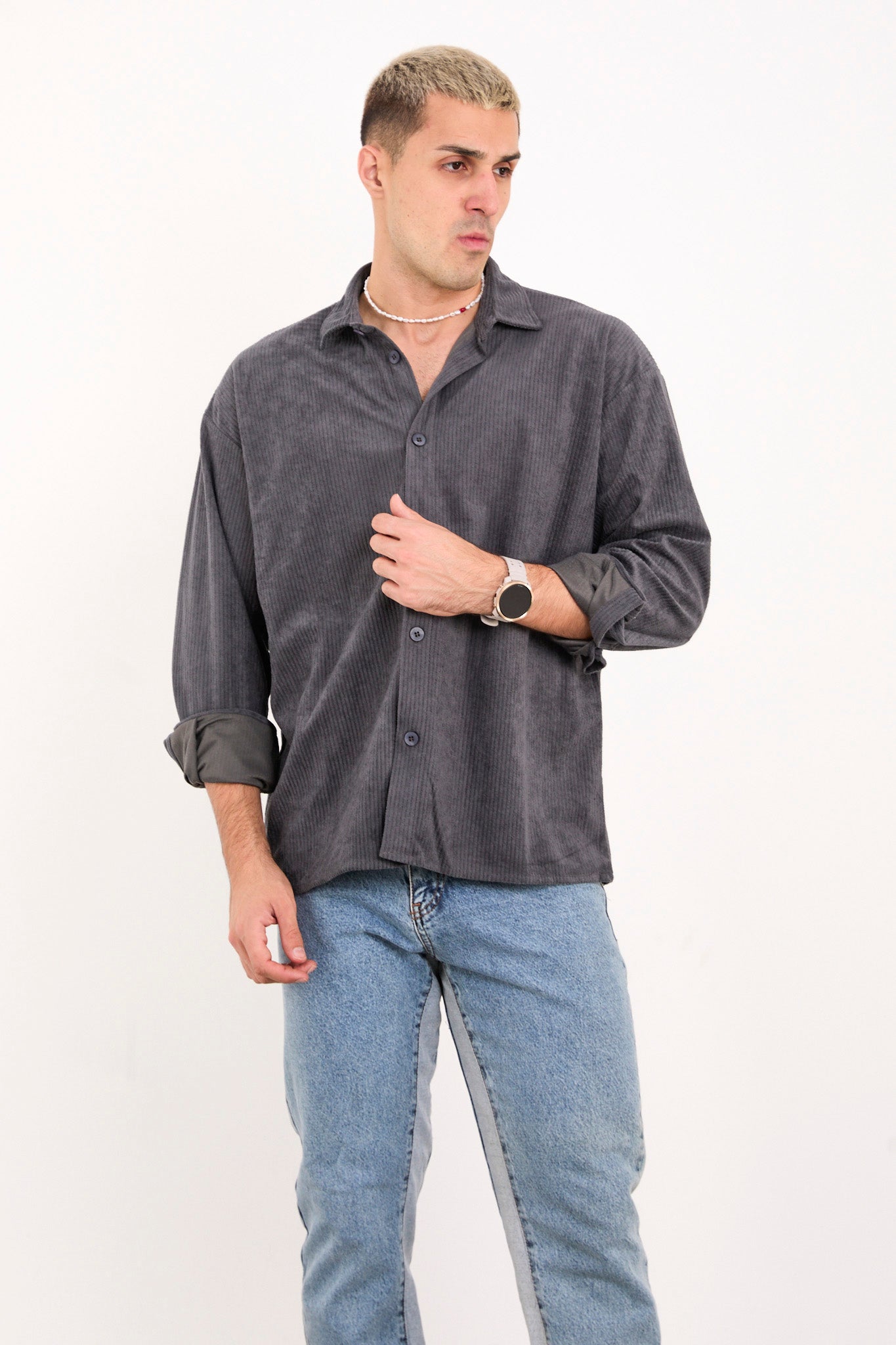 color:gray