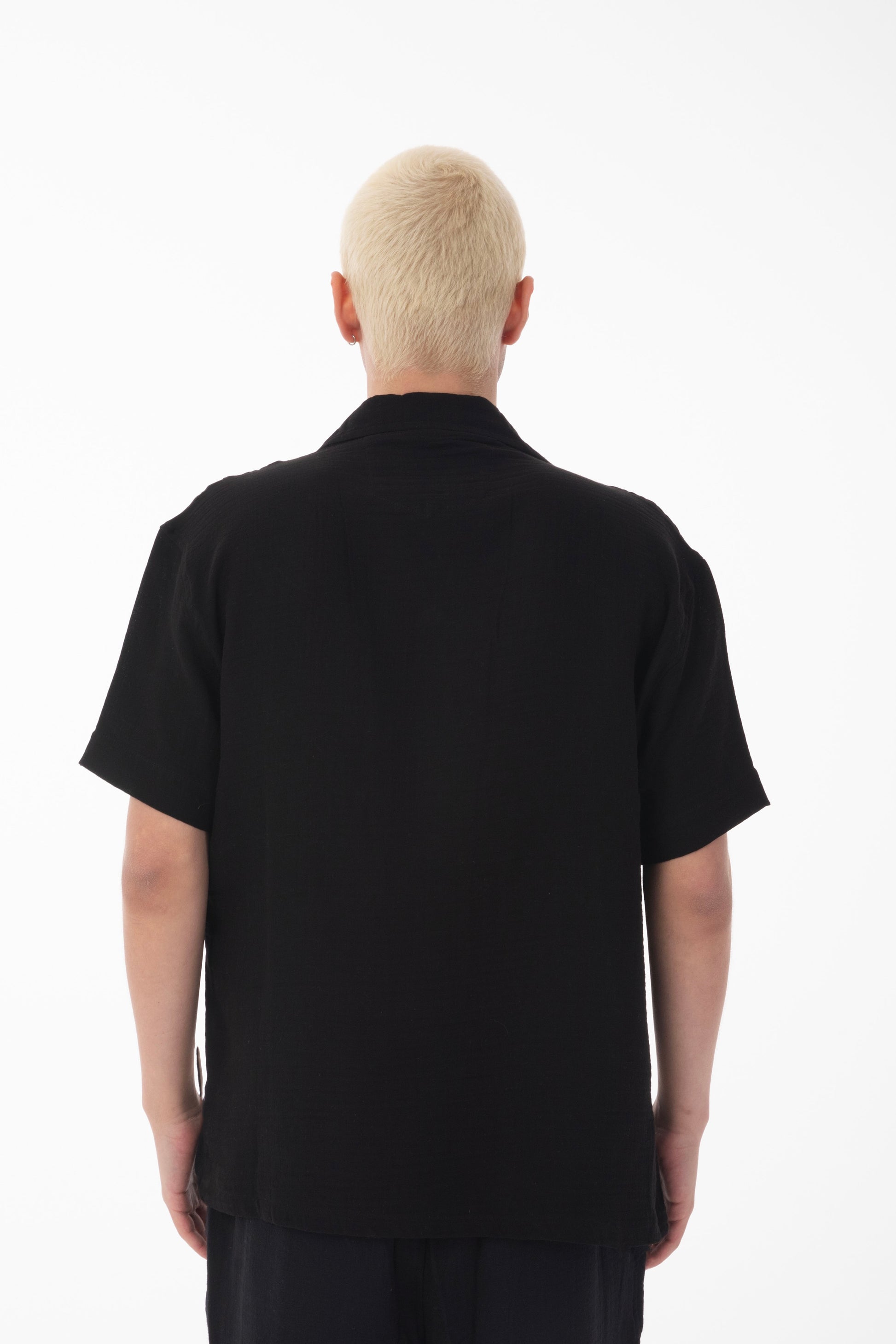 color:black
