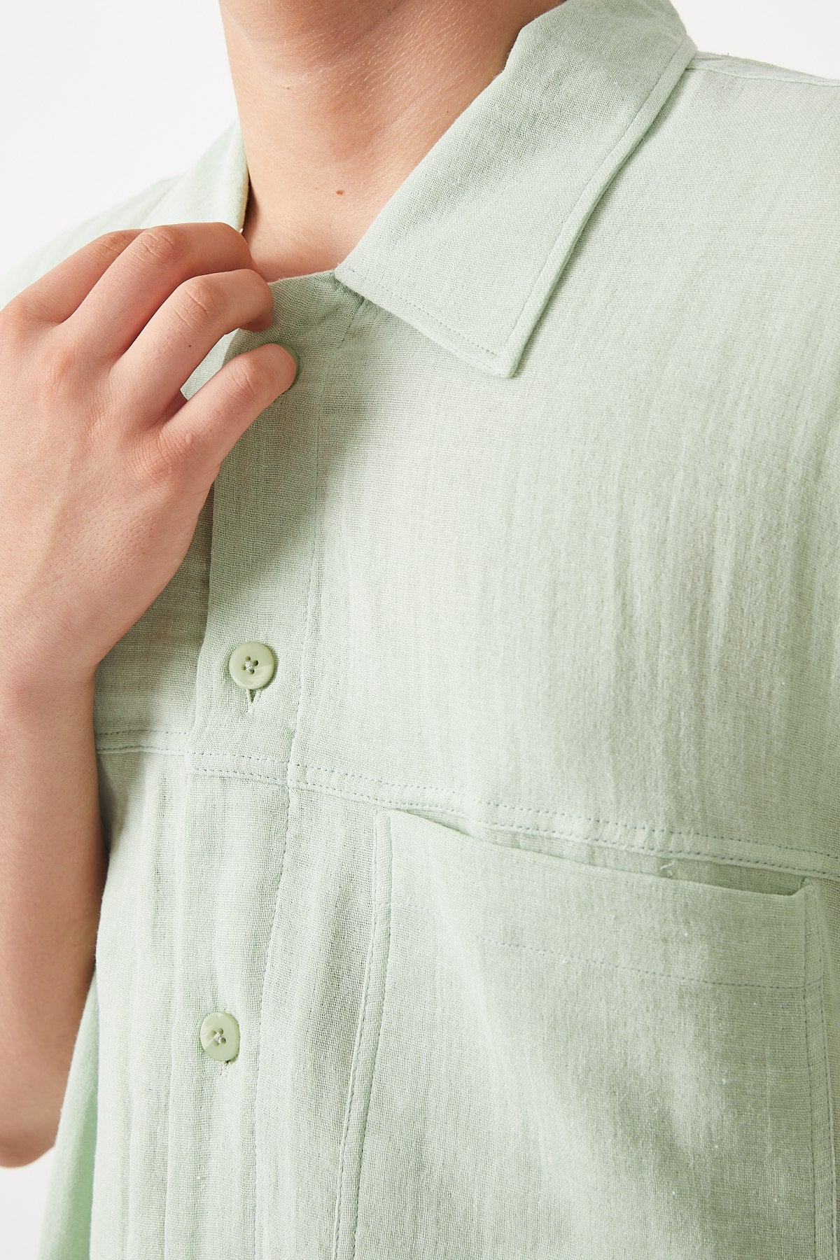 color:mint-green