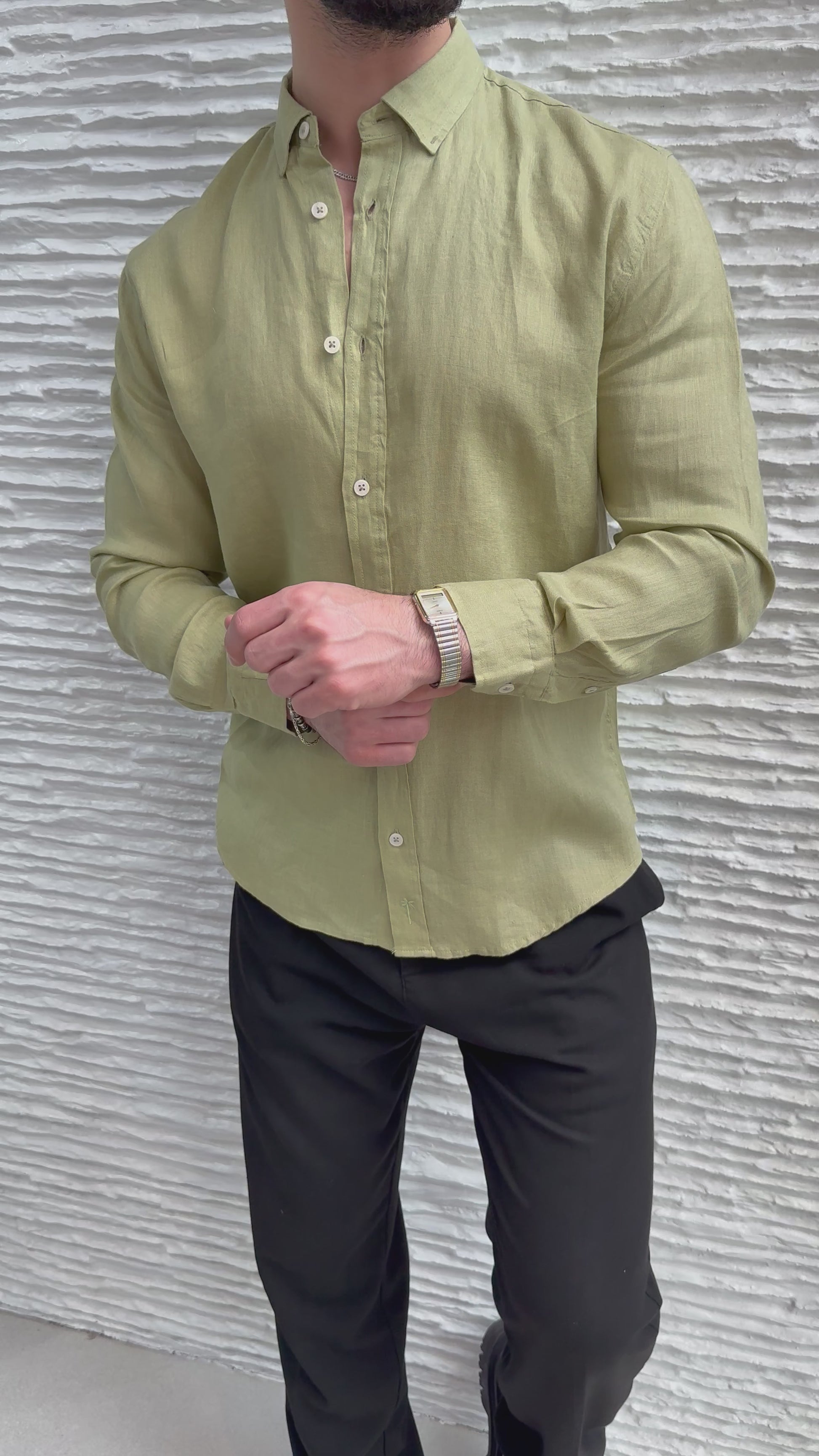 color:green