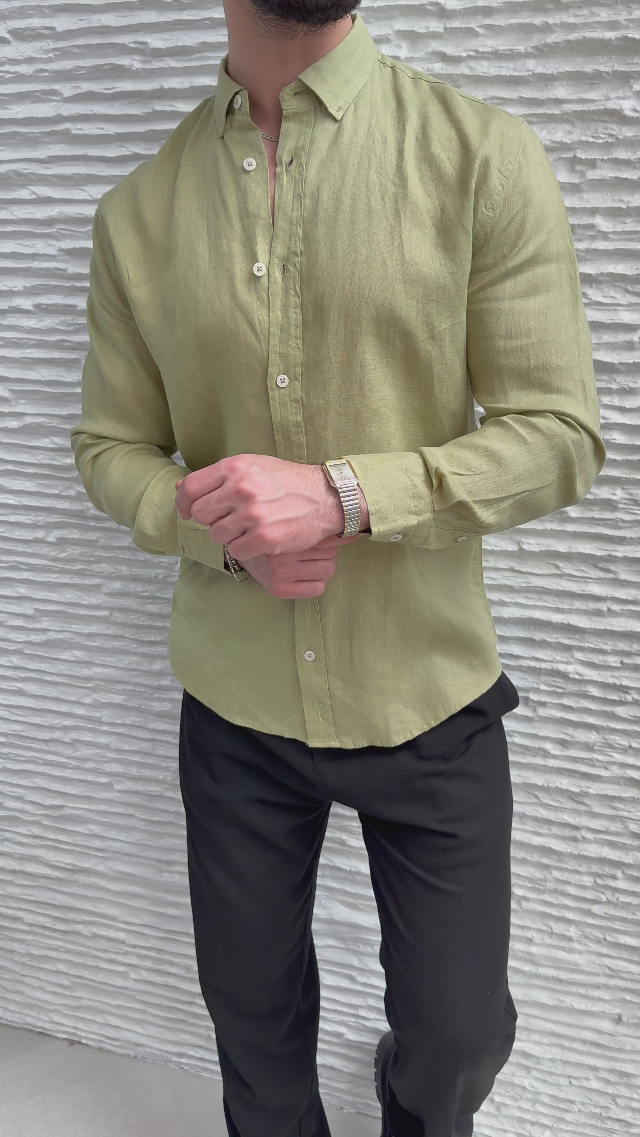 color:green