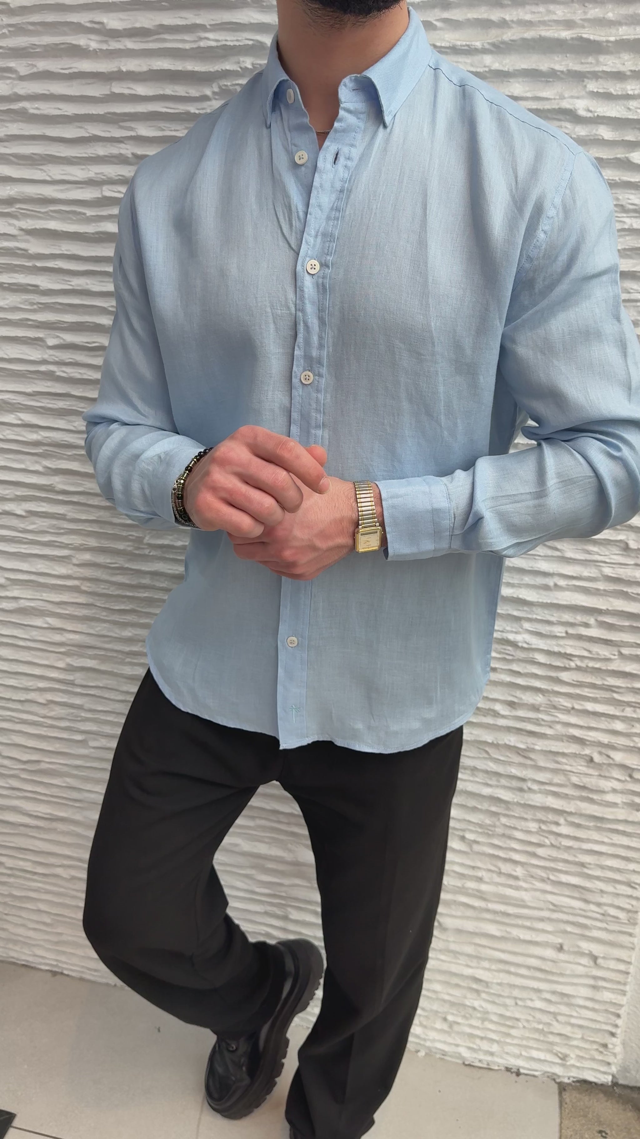color:light blue