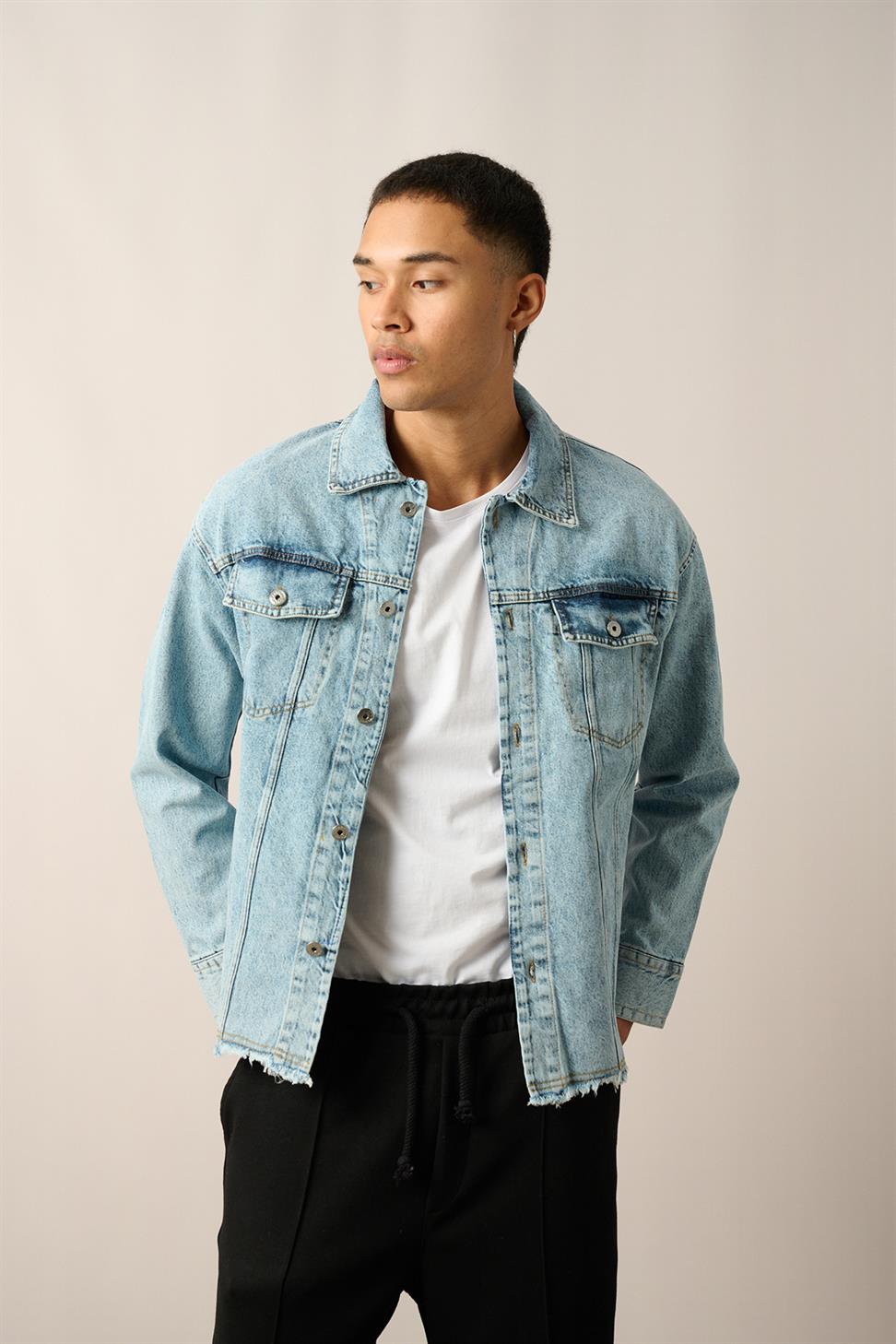 R-2457 Men’s Washed Denim Jacket with Flap Pockets