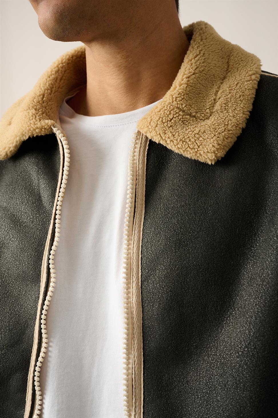 R-2461 Striped Detail Zippered Faux Shearling Jacket